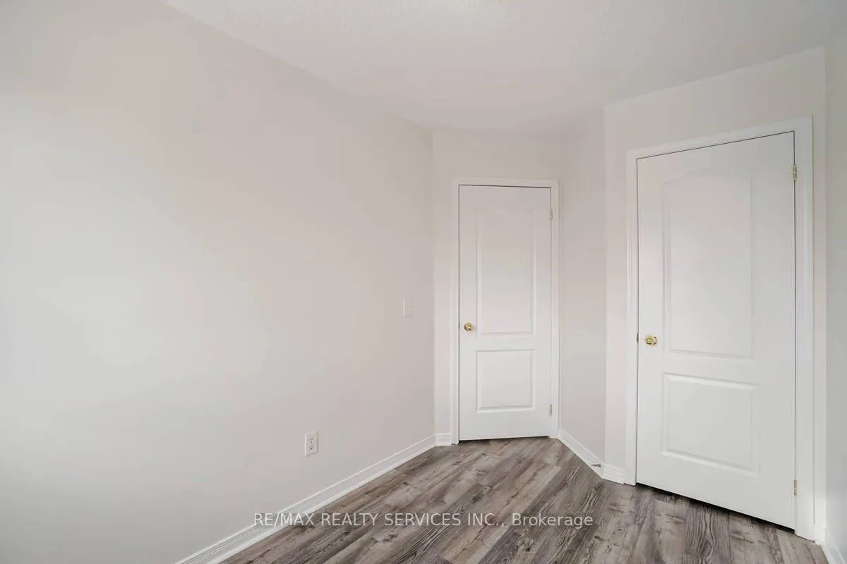 Photo 26 of 43 Denison Avenue, Brampton, Downtown Brampton — HOMEH