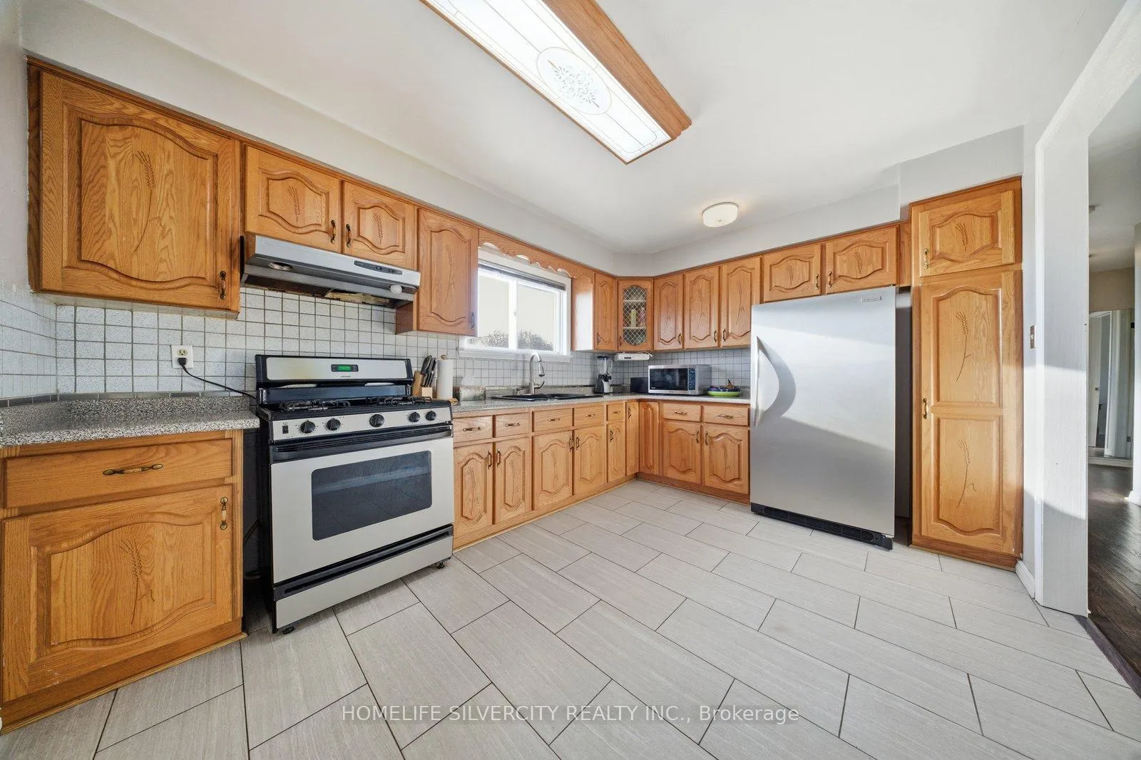 Photo 14 of 4662 Governors Road, Hamilton, Lynden — HOMEH