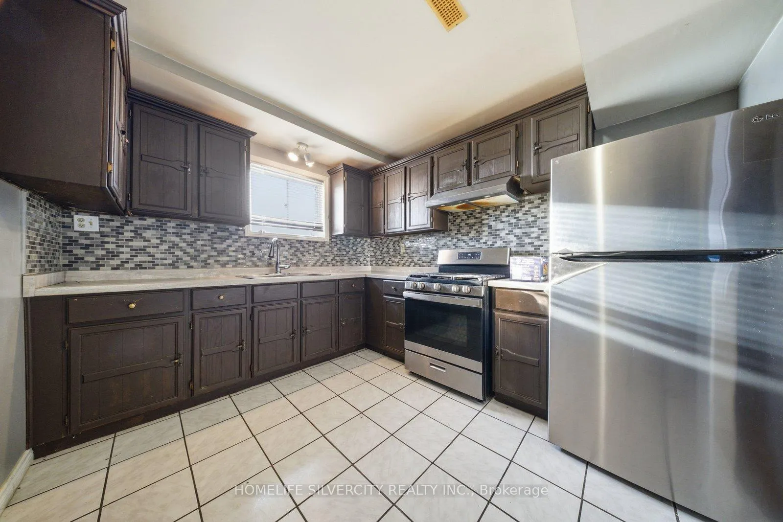 Photo 24 of 4662 Governors Road, Hamilton, Lynden — HOMEH