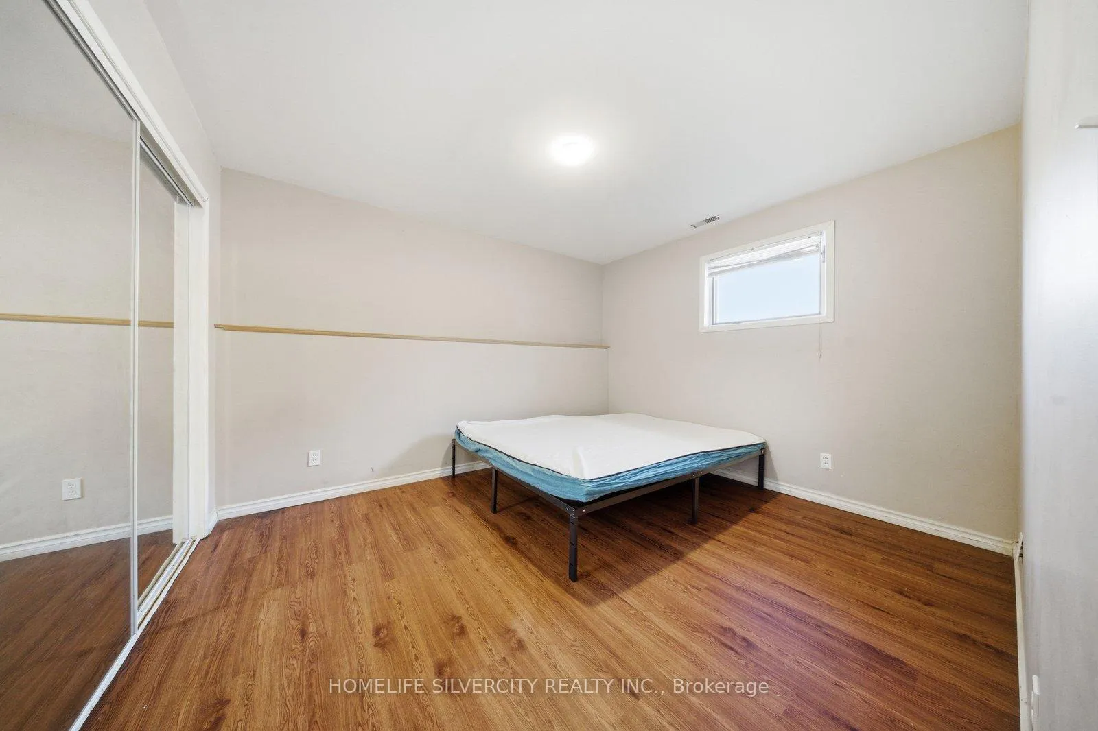 Photo 31 of 4662 Governors Road, Hamilton, Lynden — HOMEH