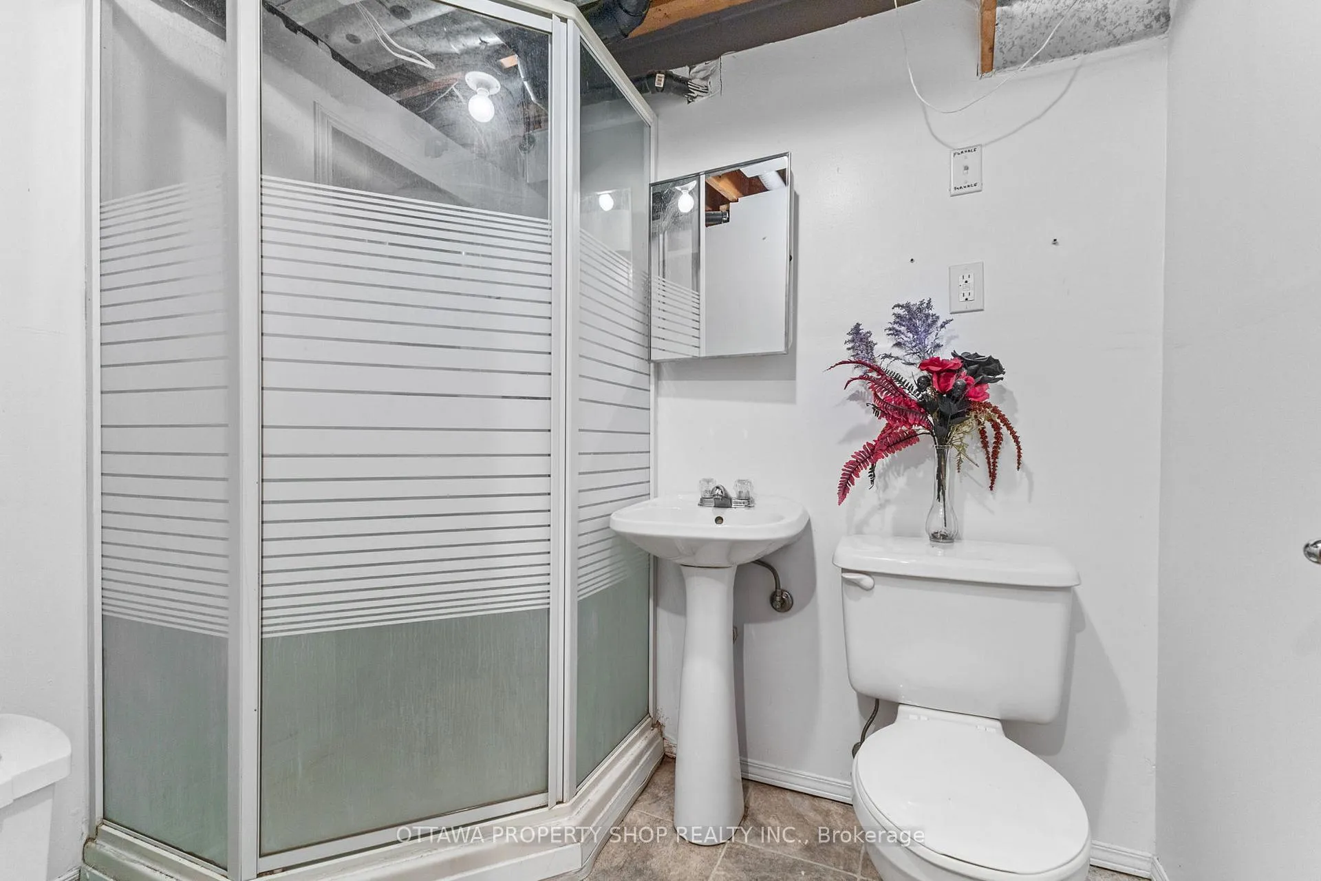 Photo 22 of Unit D, 20 Benlea Drive, Ottawa, Tanglewood — HOMEH