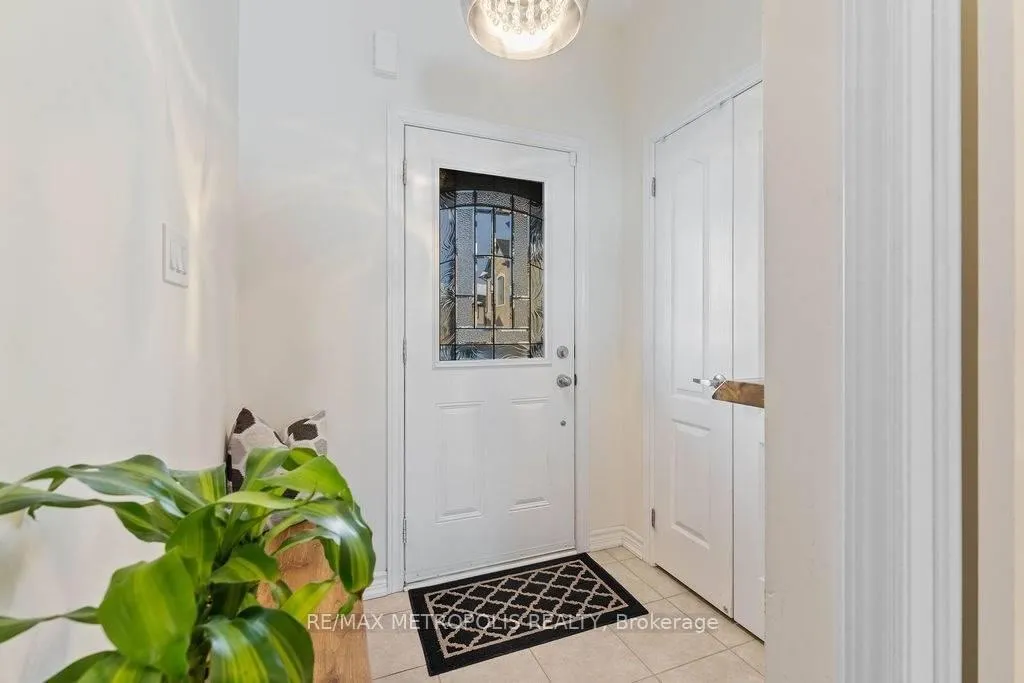 Photo 2 of 45 Deneb Street, Barrie, Ardagh — HOMEH