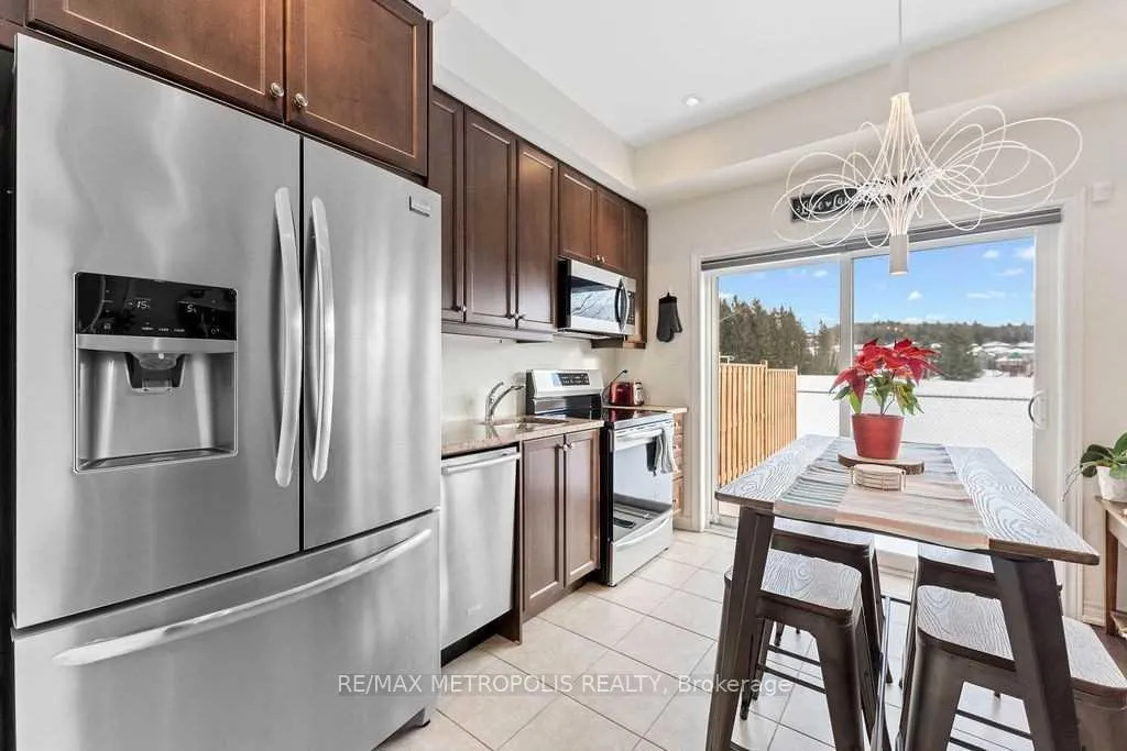 Photo 3 of 45 Deneb Street, Barrie, Ardagh — HOMEH