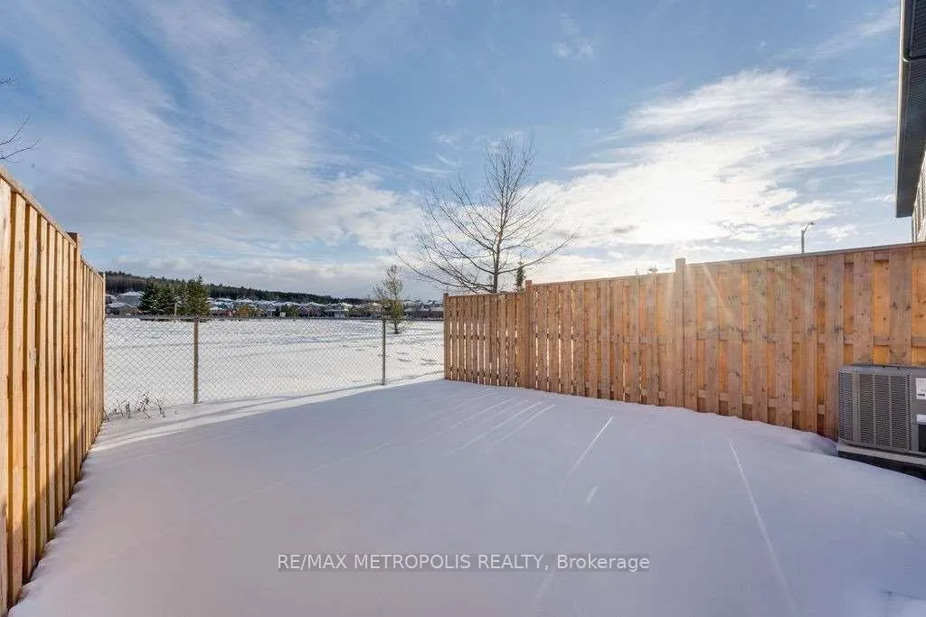 Photo 13 of 45 Deneb Street, Barrie, Ardagh — HOMEH