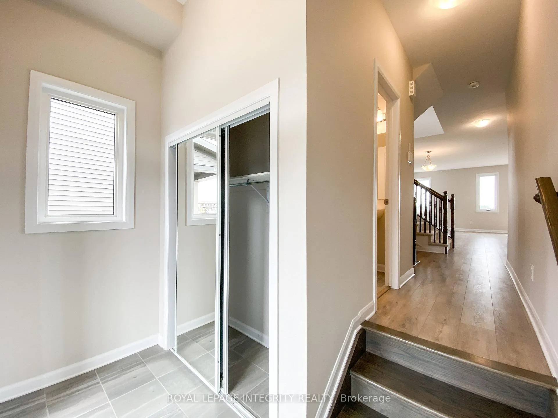 Photo 3 of 1043 Speedvale Court, Ottawa, Kanata - Kanata Lakes/Heritage Hills — HOMEH