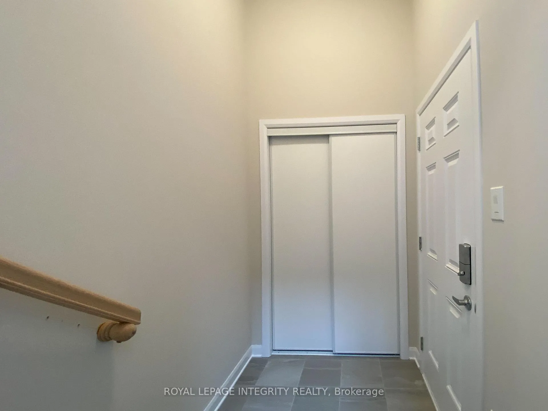 Photo 10 of 1043 Speedvale Court, Ottawa, Kanata - Kanata Lakes/Heritage Hills — HOMEH