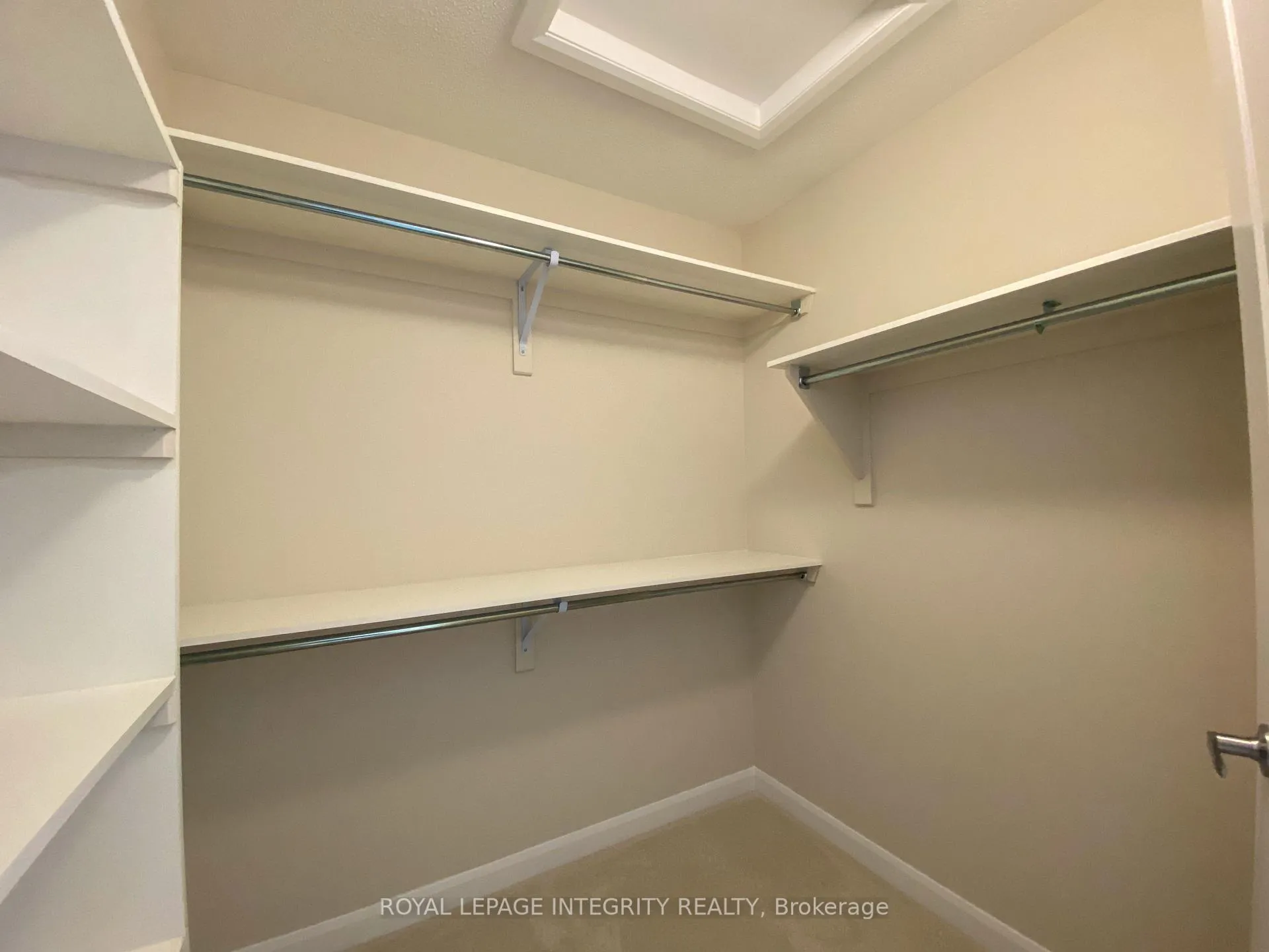 Photo 17 of 1043 Speedvale Court, Ottawa, Kanata - Kanata Lakes/Heritage Hills — HOMEH