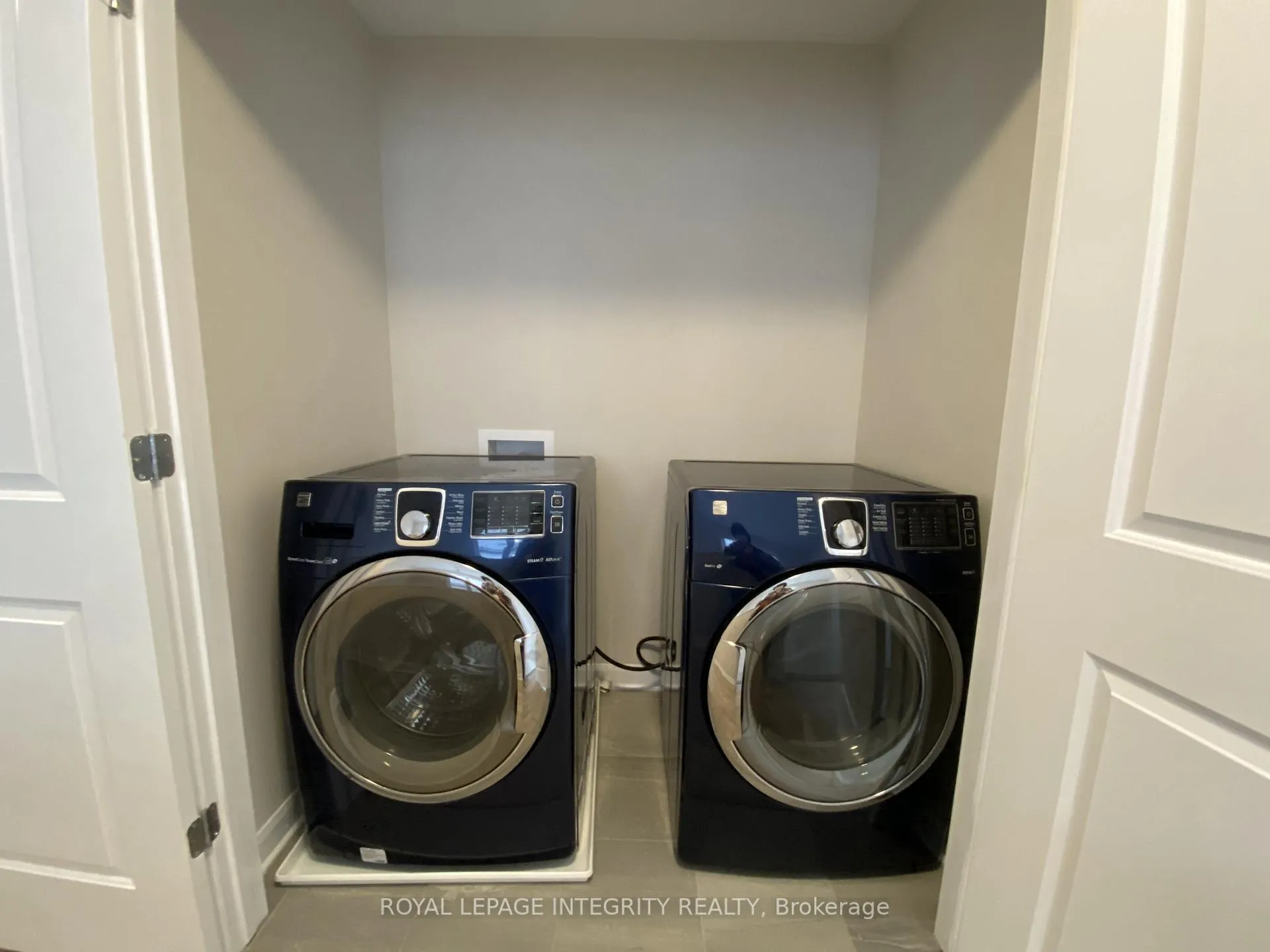 Photo 20 of 1043 Speedvale Court, Ottawa, Kanata - Kanata Lakes/Heritage Hills — HOMEH