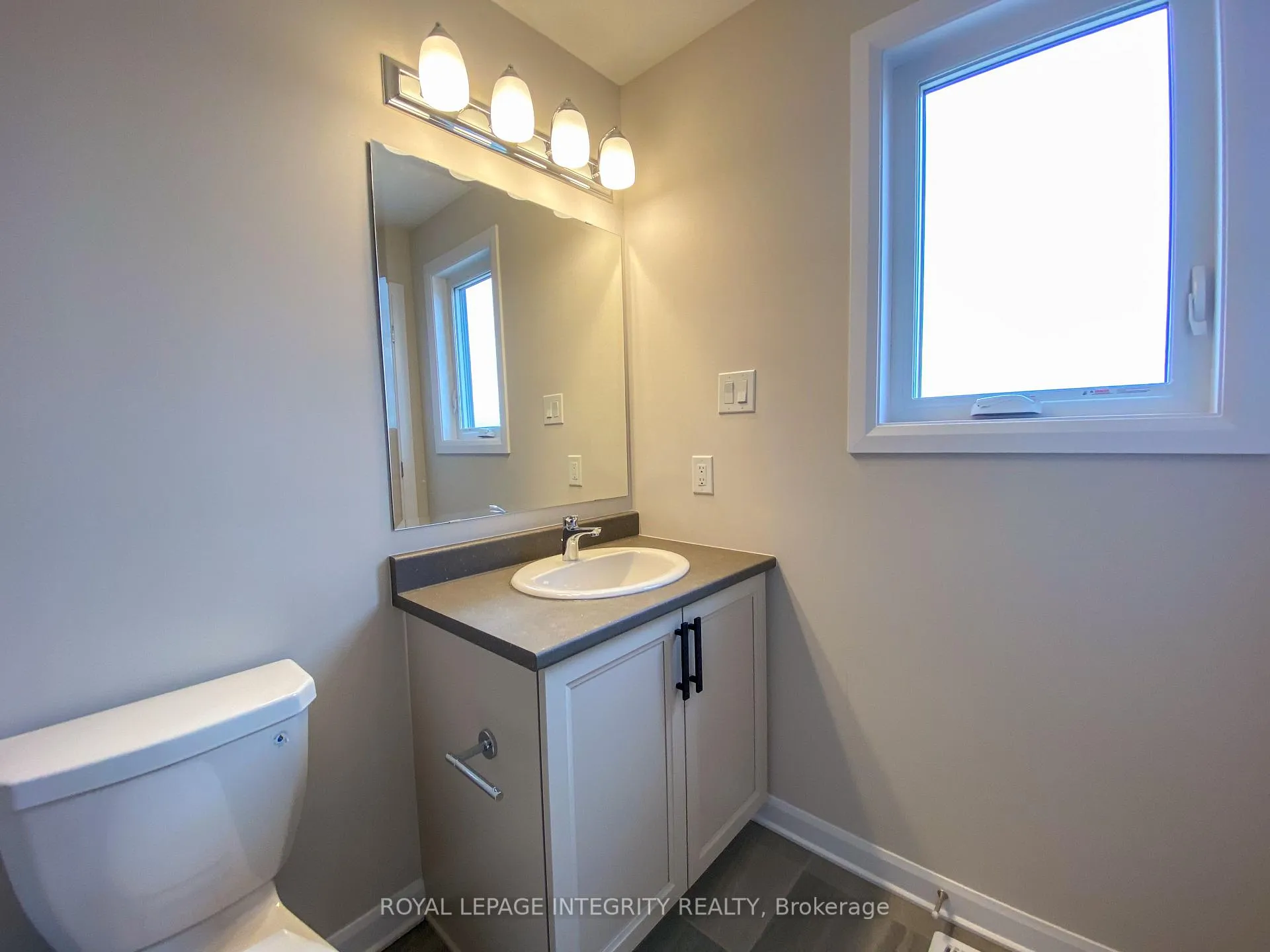 Photo 22 of 1043 Speedvale Court, Ottawa, Kanata - Kanata Lakes/Heritage Hills — HOMEH