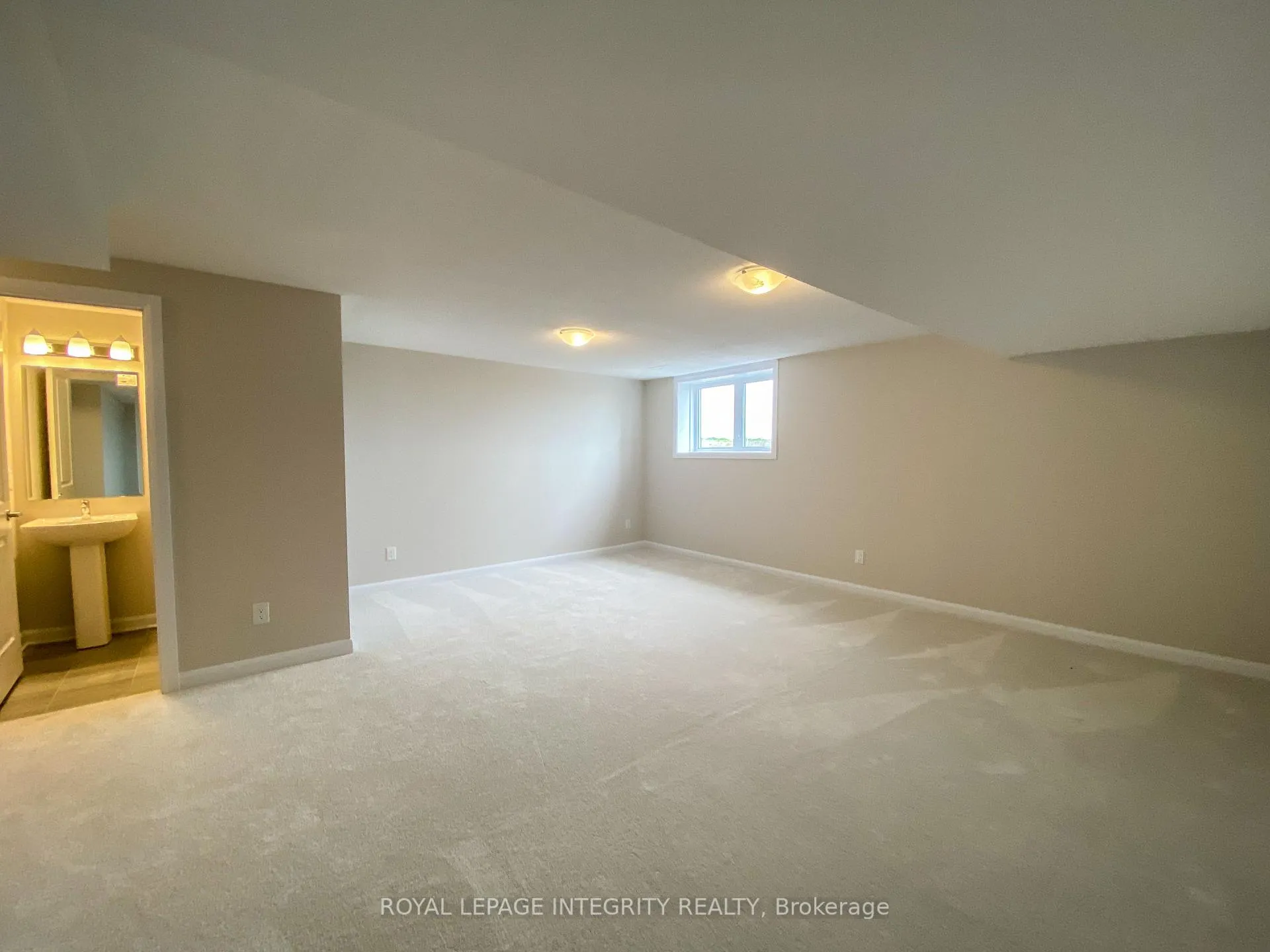 Photo 26 of 1043 Speedvale Court, Ottawa, Kanata - Kanata Lakes/Heritage Hills — HOMEH