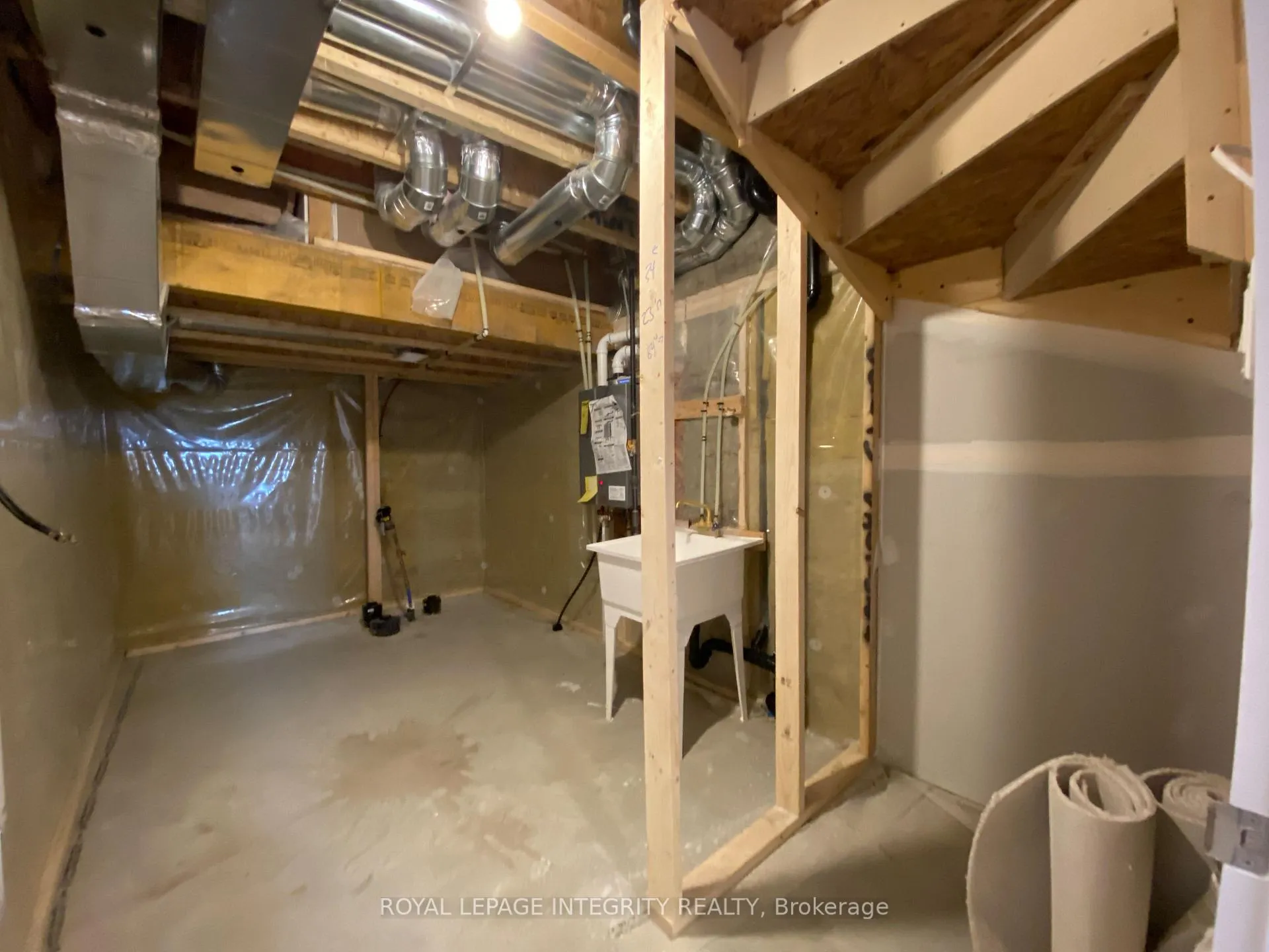 Photo 30 of 1043 Speedvale Court, Ottawa, Kanata - Kanata Lakes/Heritage Hills — HOMEH