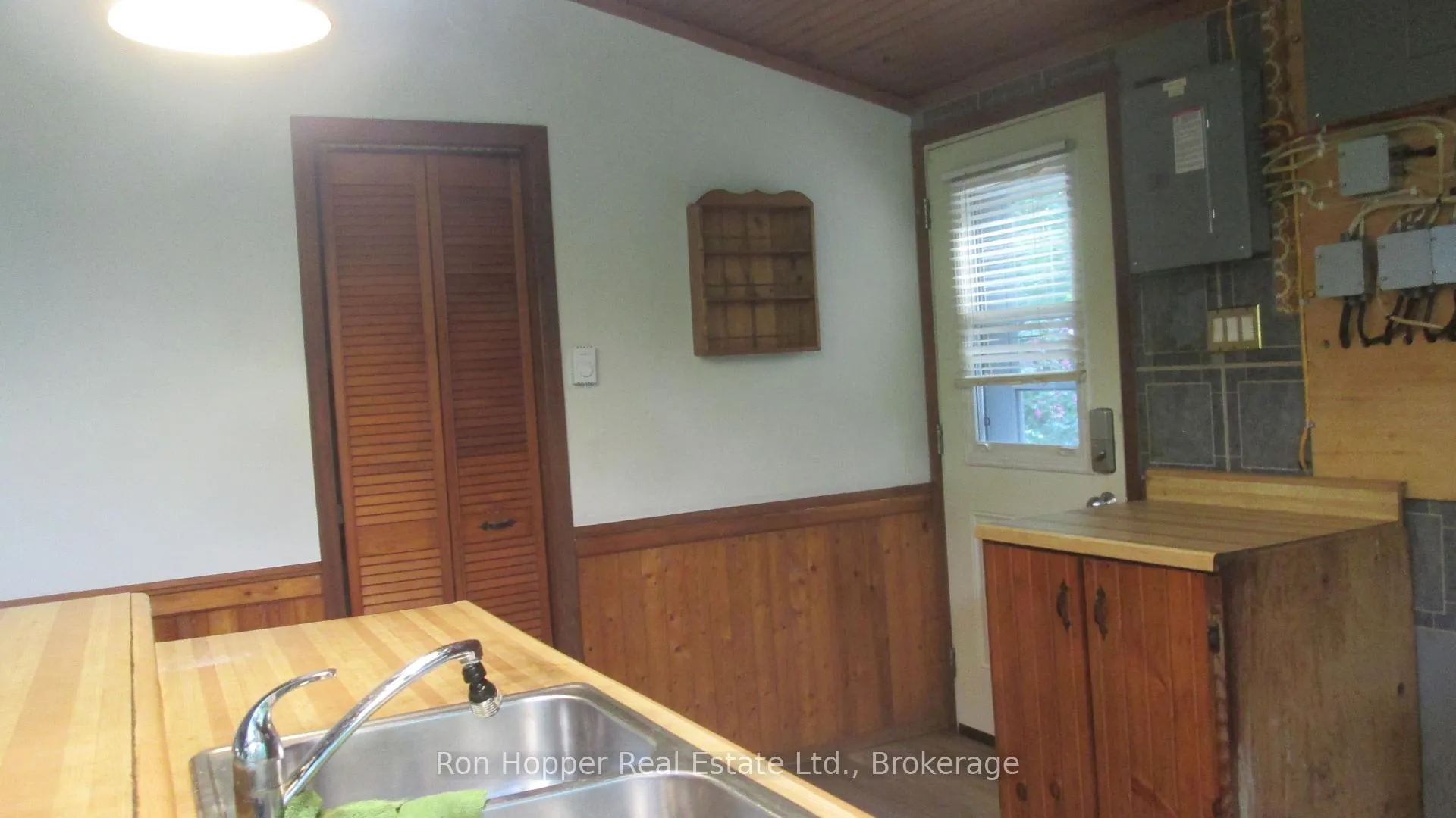 Photo 11 of 140 Sunset Beach Road, Meaford — HOMEH