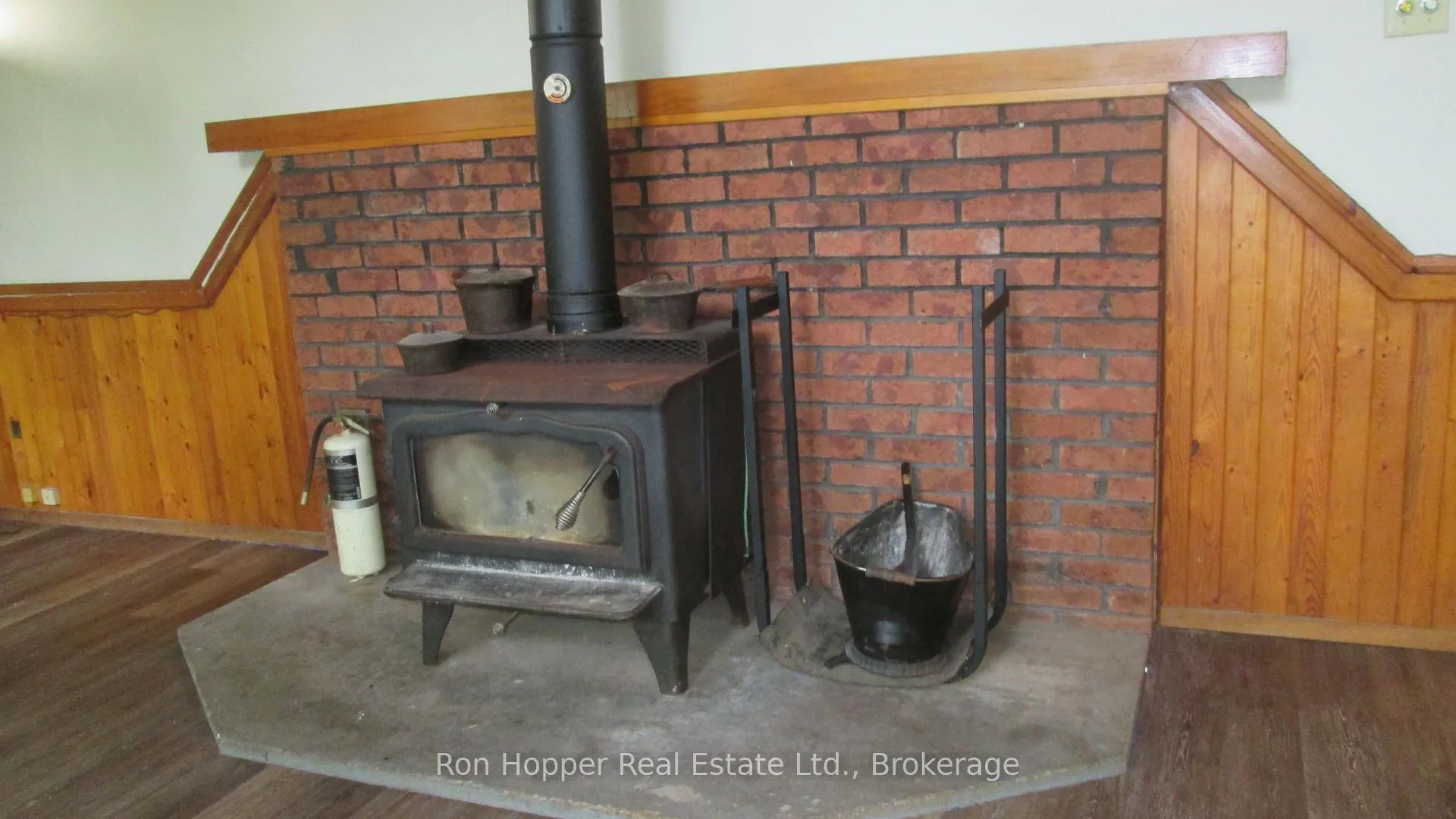 Photo 12 of 140 Sunset Beach Road, Meaford — HOMEH
