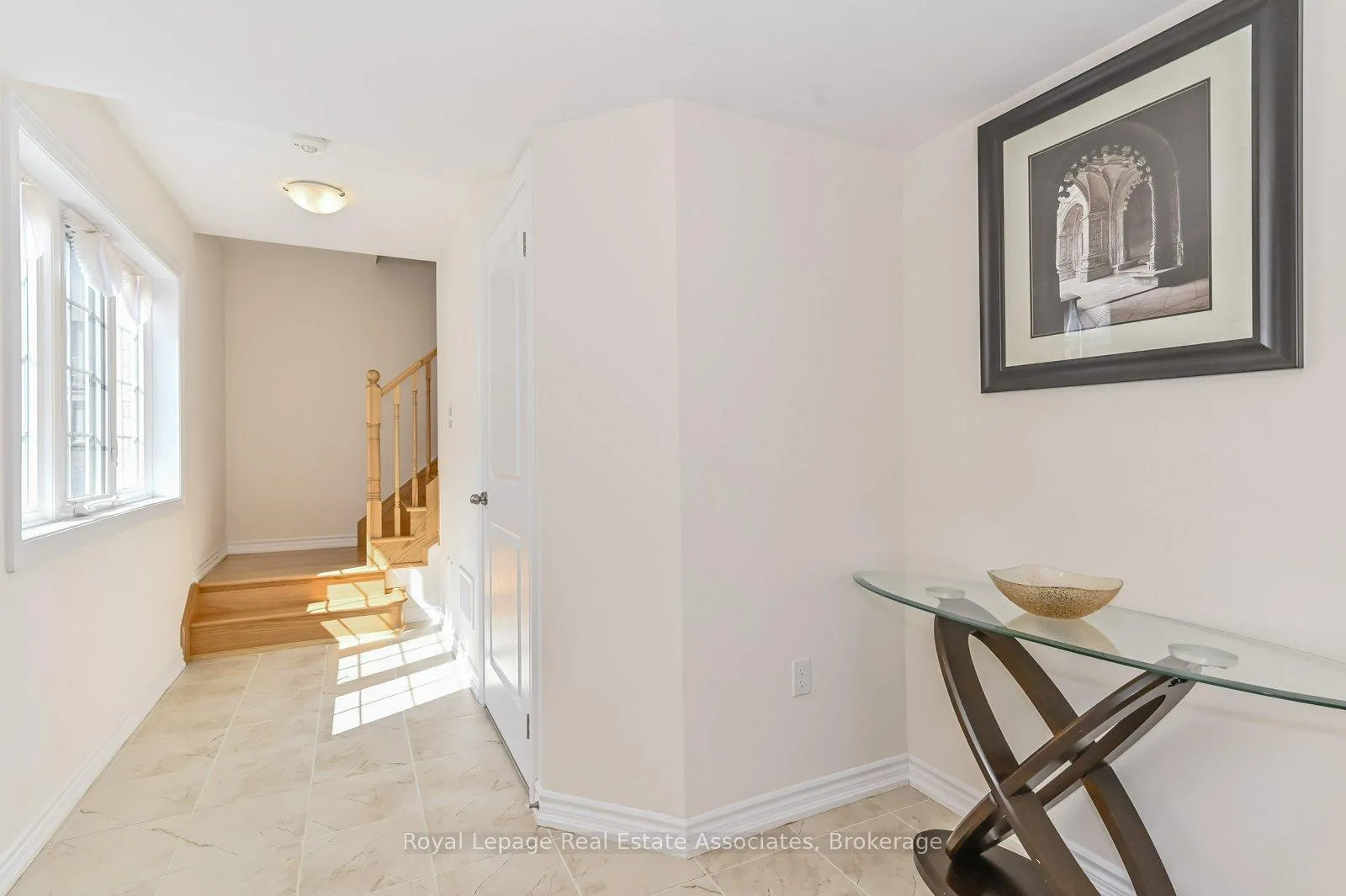 Photo 2 of Unit 26, 88 Decorso Drive, Guelph, Kortright East — HOMEH