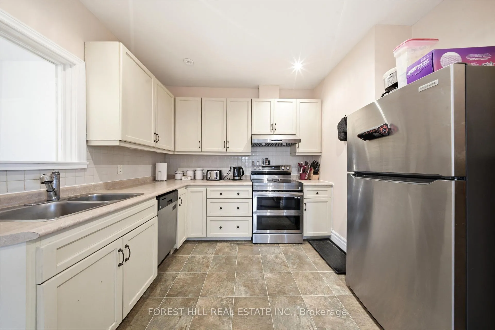 Photo 10 of 1083 Indiana Road E, Haldimand — HOMEH