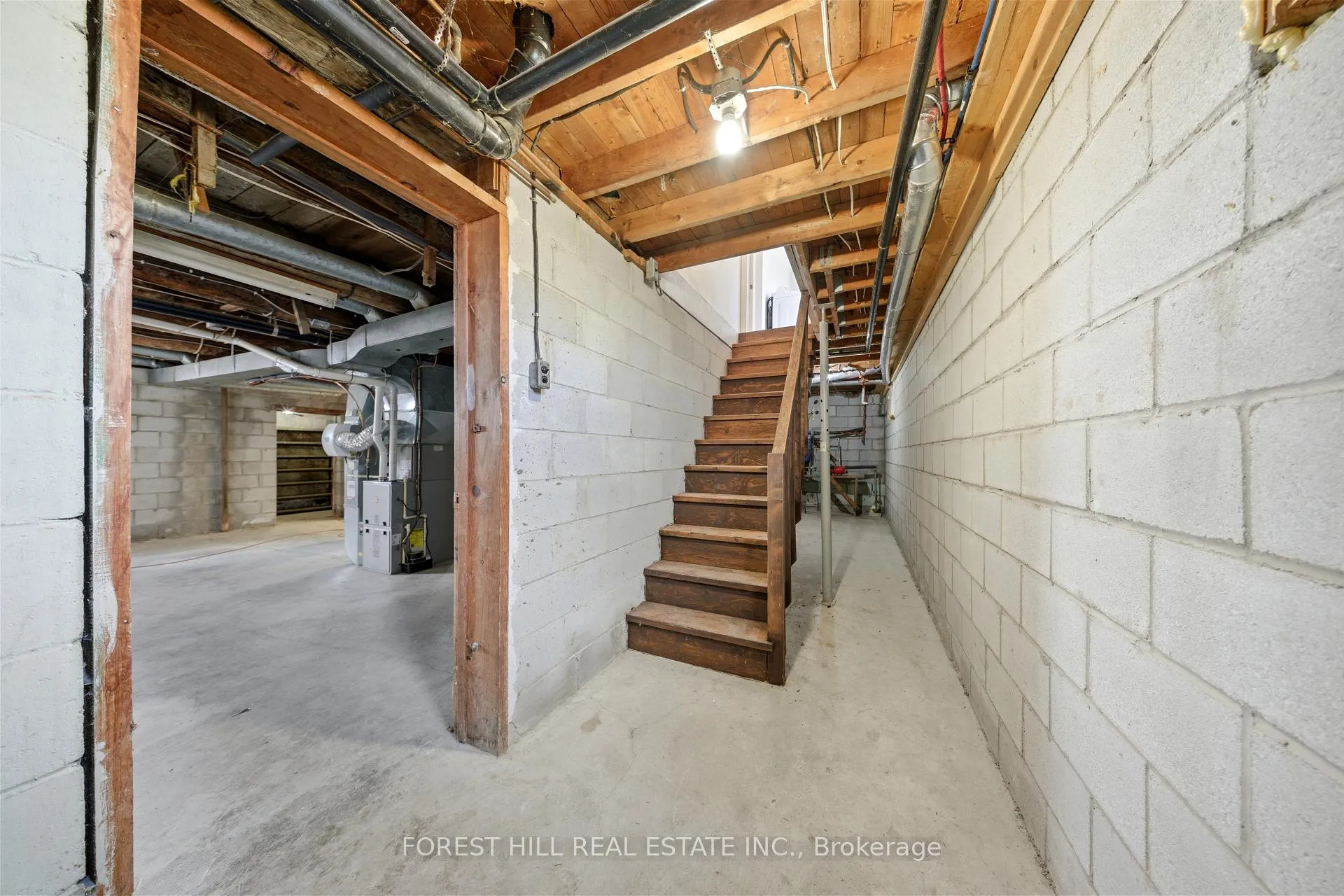 Photo 23 of 1083 Indiana Road E, Haldimand — HOMEH