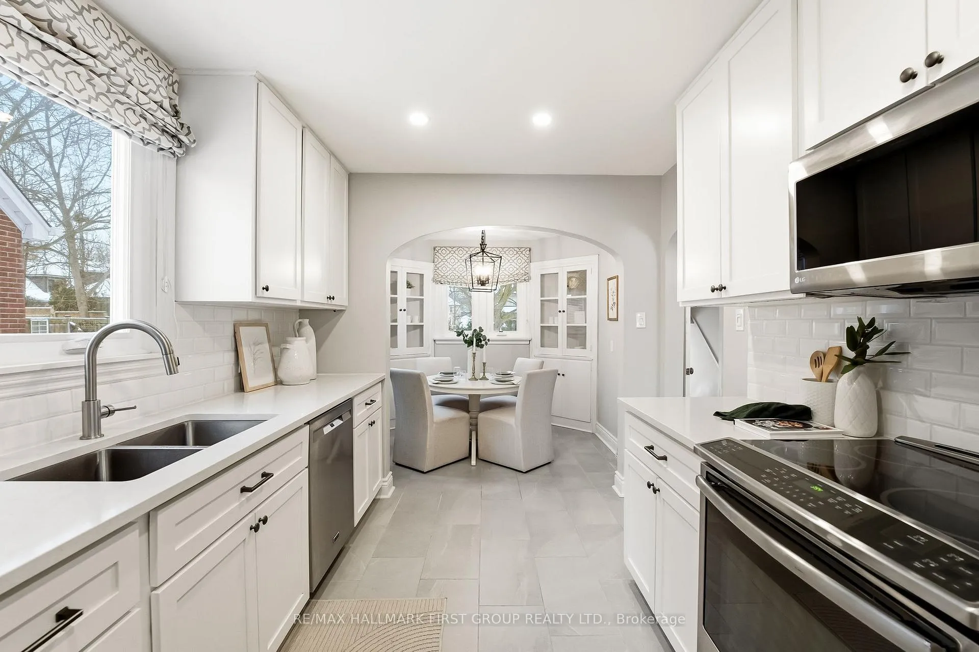 Photo 15 of 98 Sutherland Avenue, Oshawa, O'Neill — HOMEH