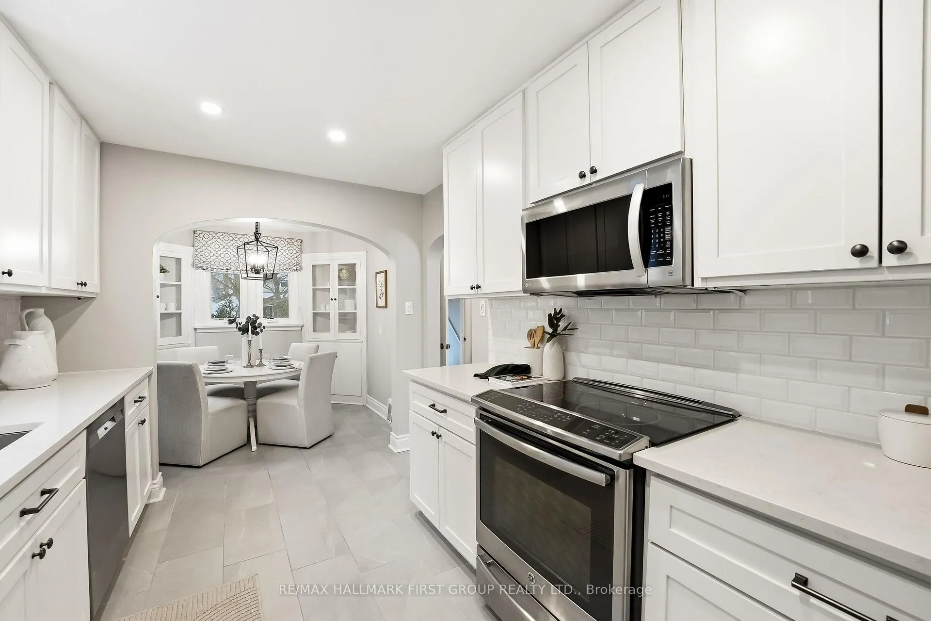 Photo 17 of 98 Sutherland Avenue, Oshawa, O'Neill — HOMEH