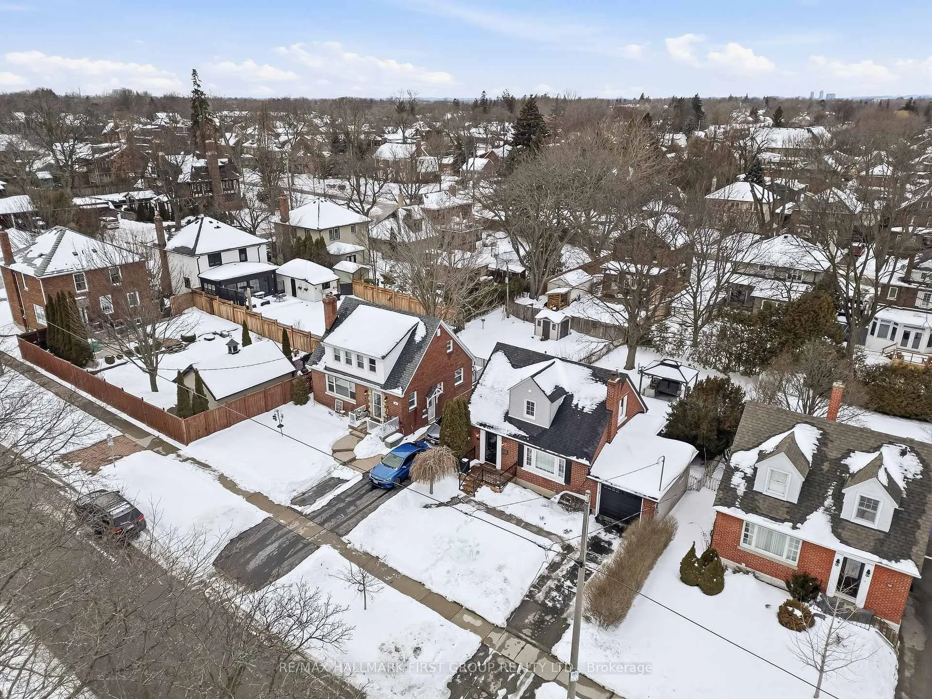 Photo 45 of 98 Sutherland Avenue, Oshawa, O'Neill — HOMEH