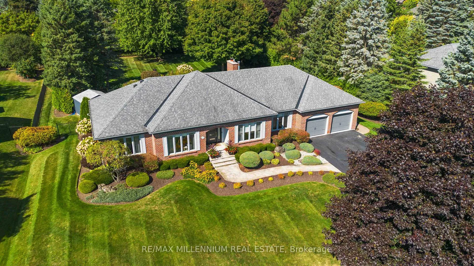 Photo 4 of 112 Cobblestone Place, Guelph/Eramosa, Rockwood — HOMEH