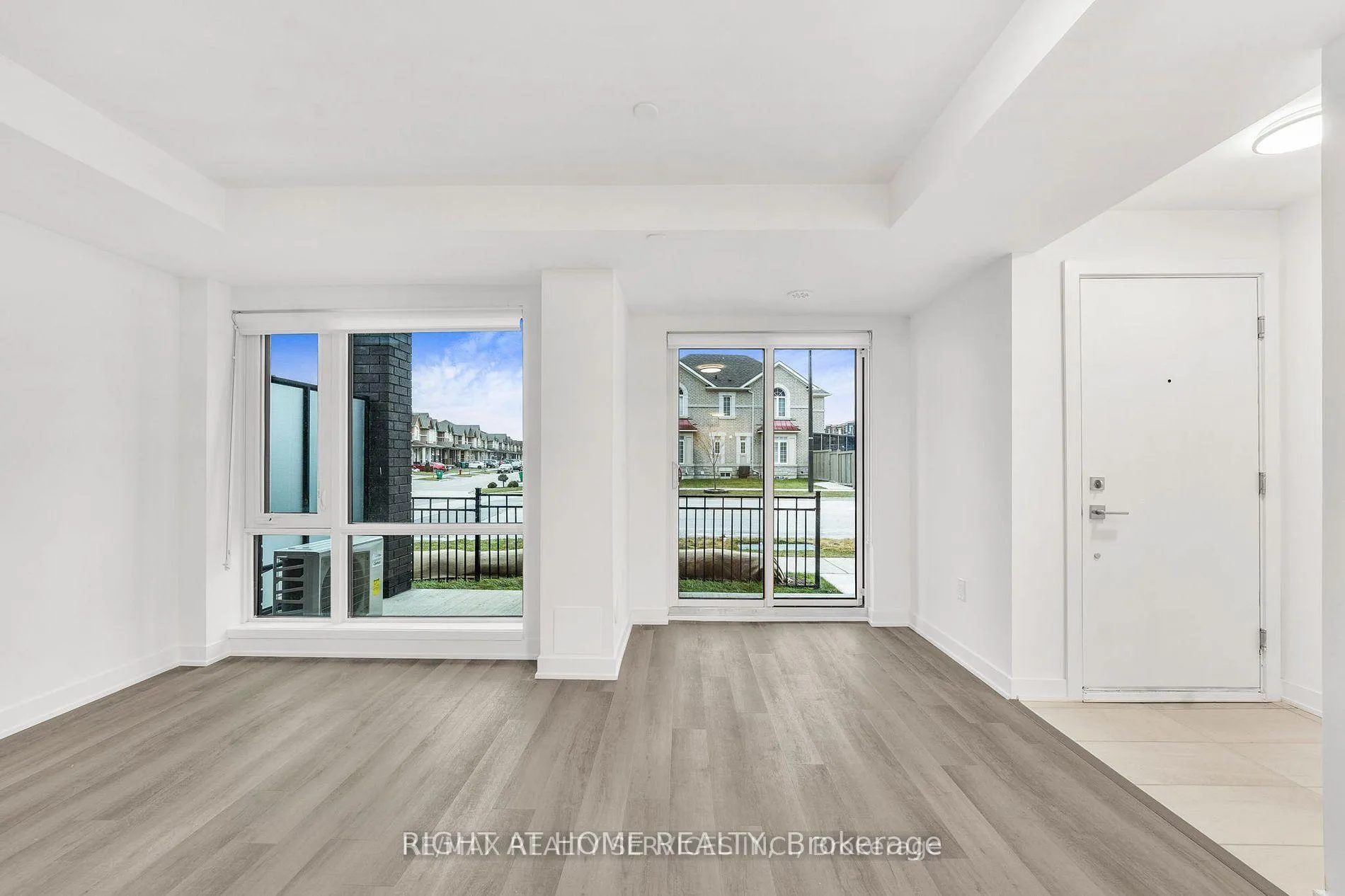 Photo 6 of Unit 1, 165 Veterans Drive, Brampton, Northwest Brampton — HOMEH