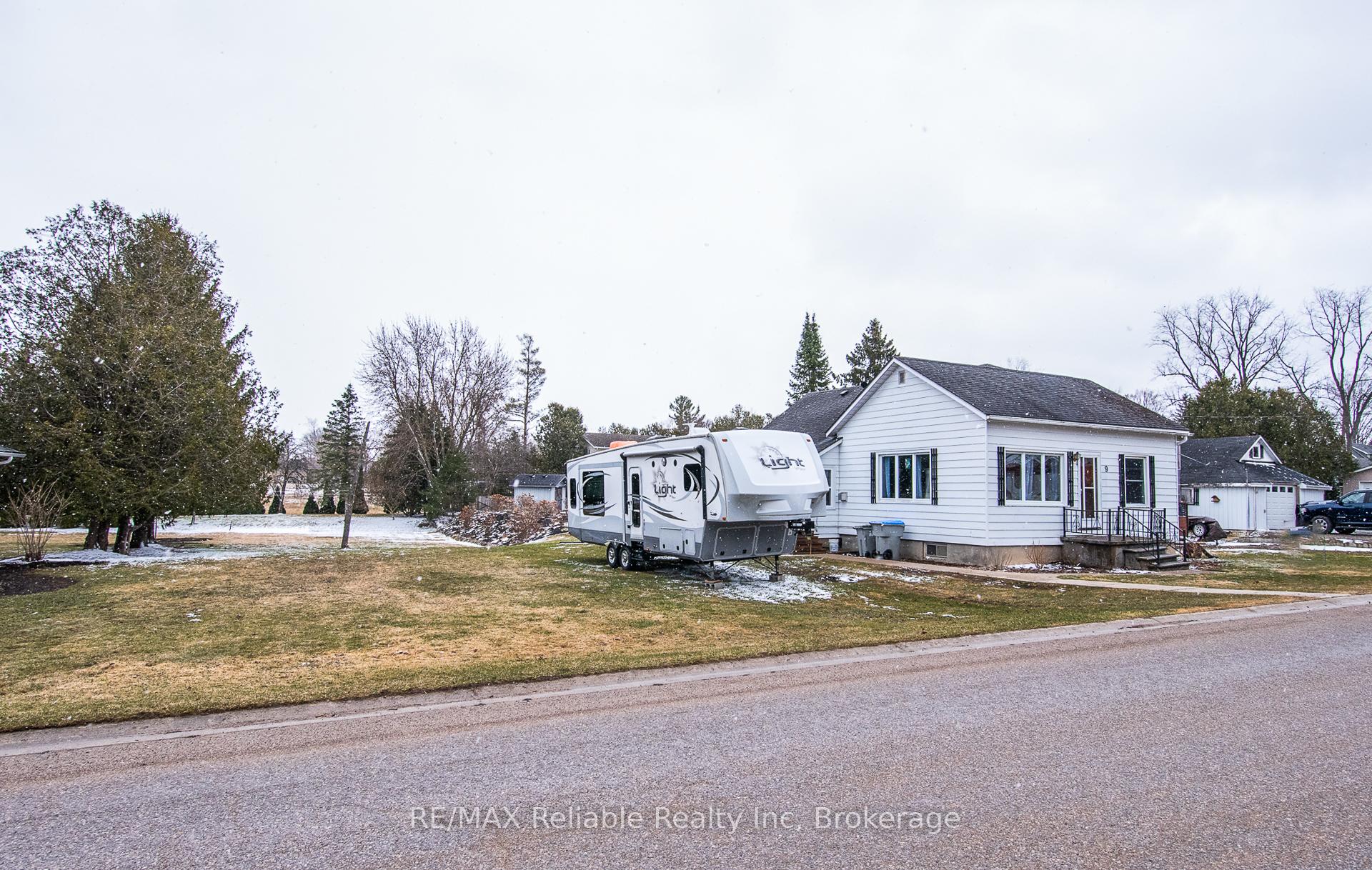 Photo 2 of 9 William Street, Huron East, Egmondville — HOMEH