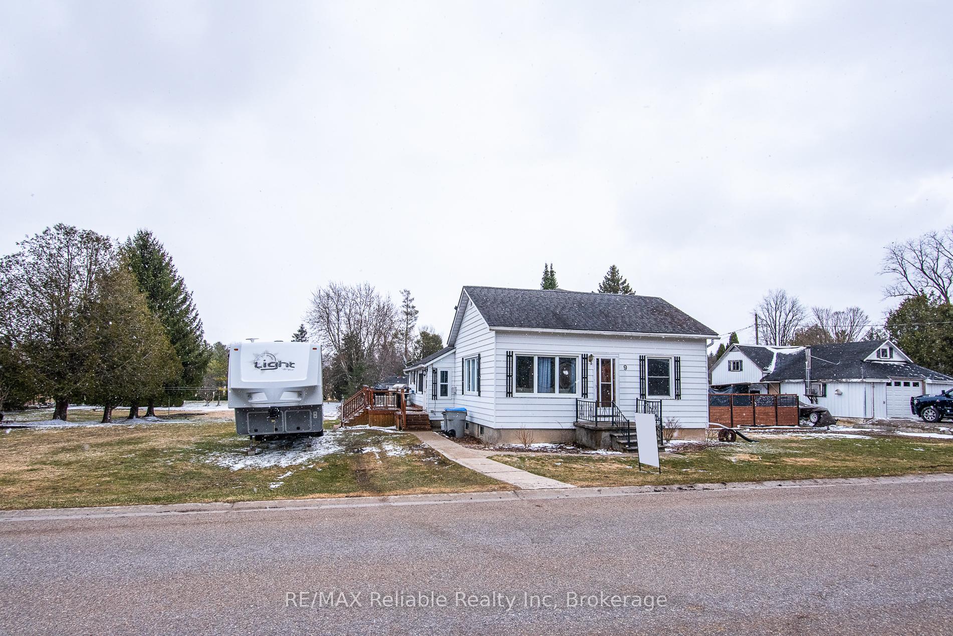 Photo 4 of 9 William Street, Huron East, Egmondville — HOMEH
