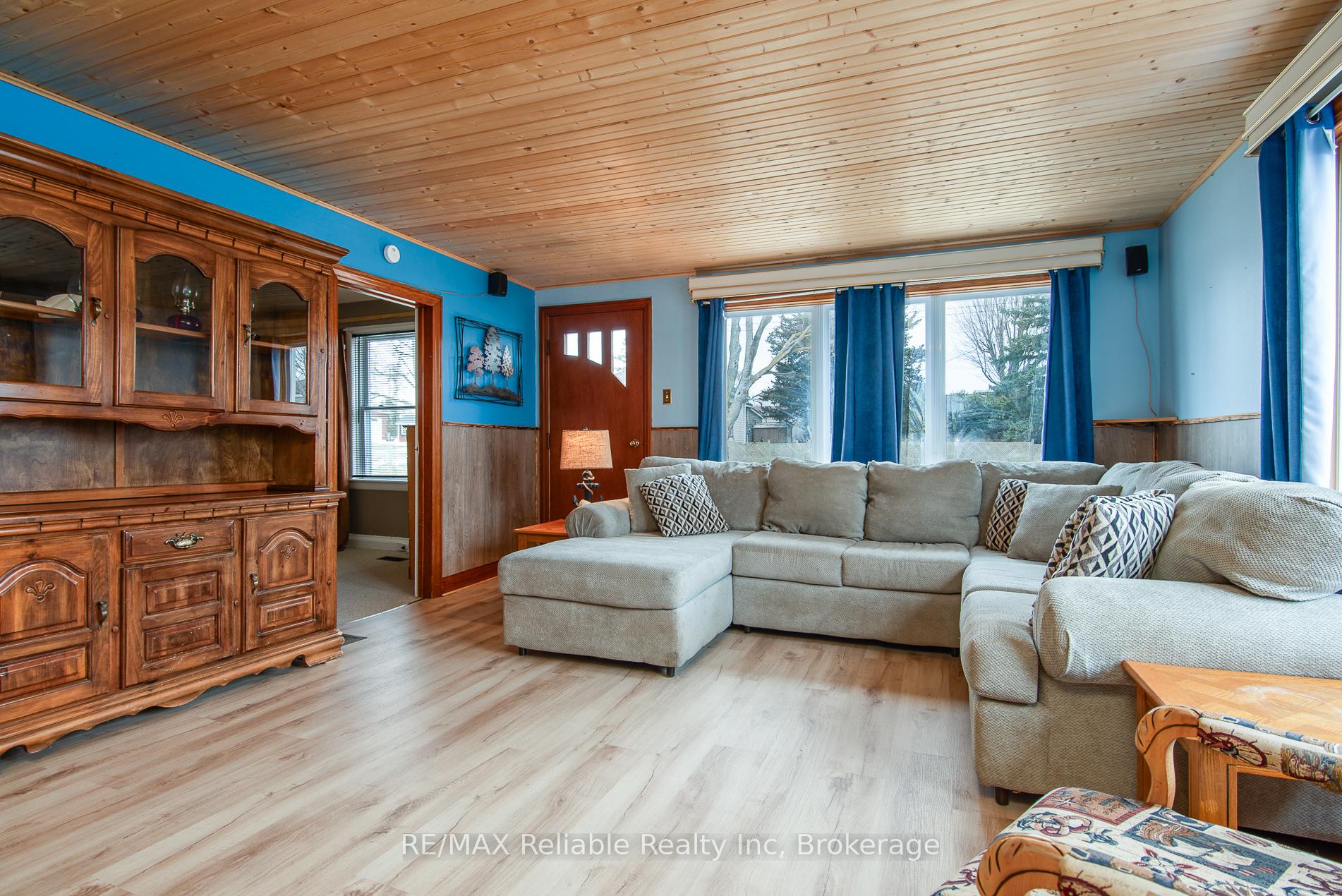 Photo 11 of 9 William Street, Huron East, Egmondville — HOMEH