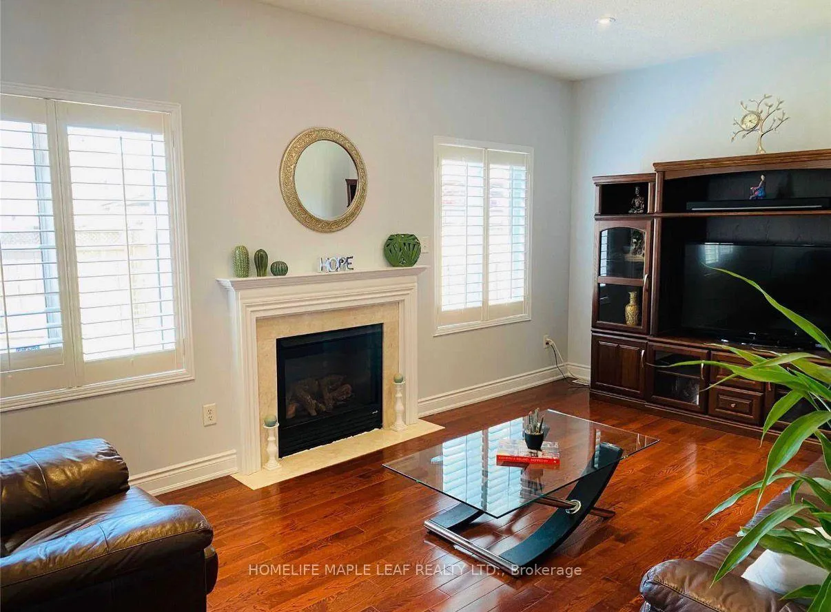 Photo 8 of 92 Edenbrook Hill Drive, Brampton, Fletcher's Meadow — HOMEH