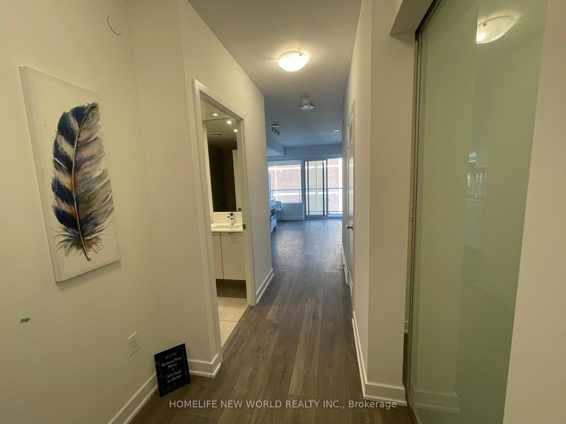 Photo 3 of Unit 709, 195 Redpath Avenue, Toronto, Mount Pleasant West — HOMEH