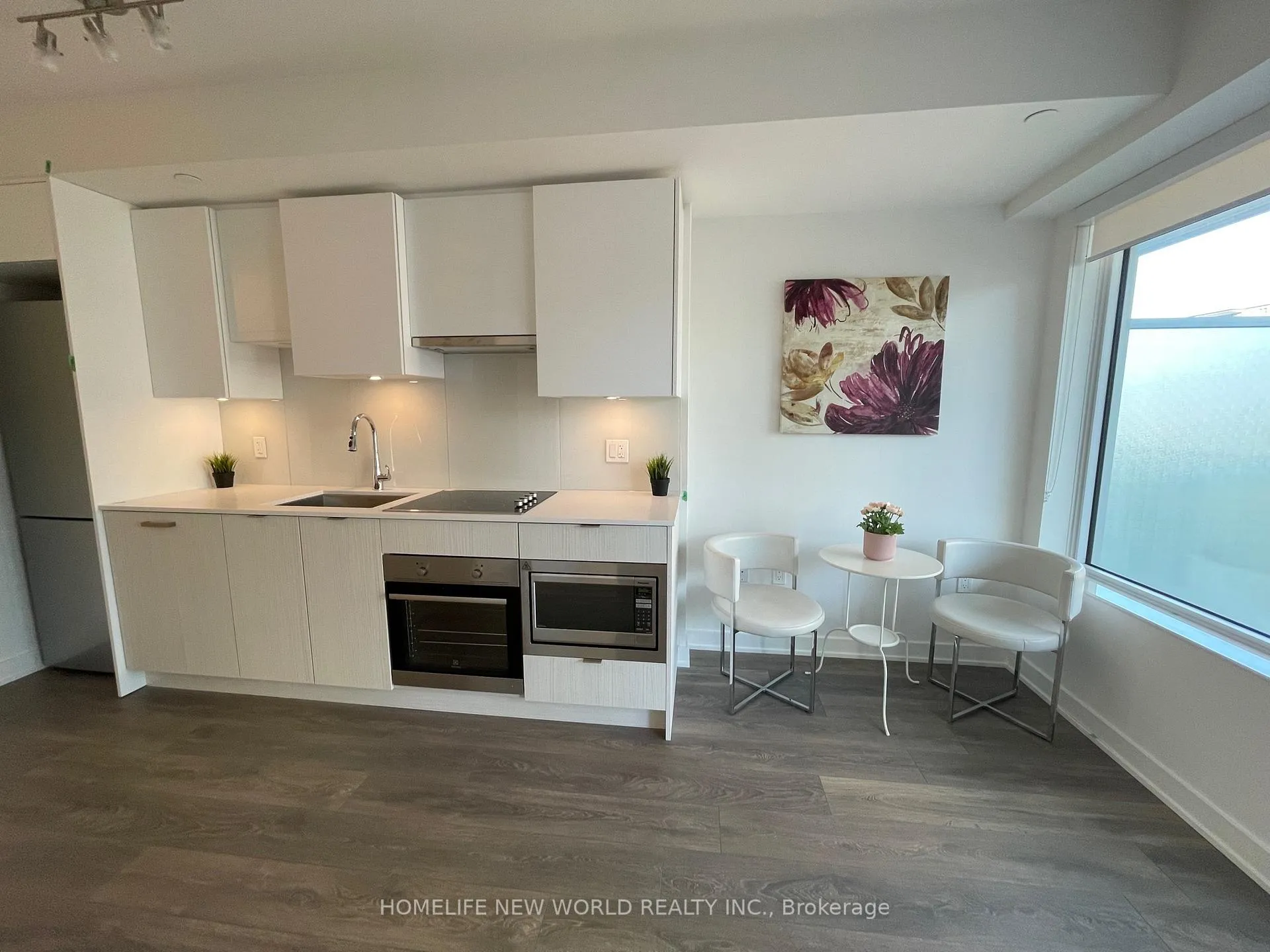 Photo 6 of Unit 709, 195 Redpath Avenue, Toronto, Mount Pleasant West — HOMEH