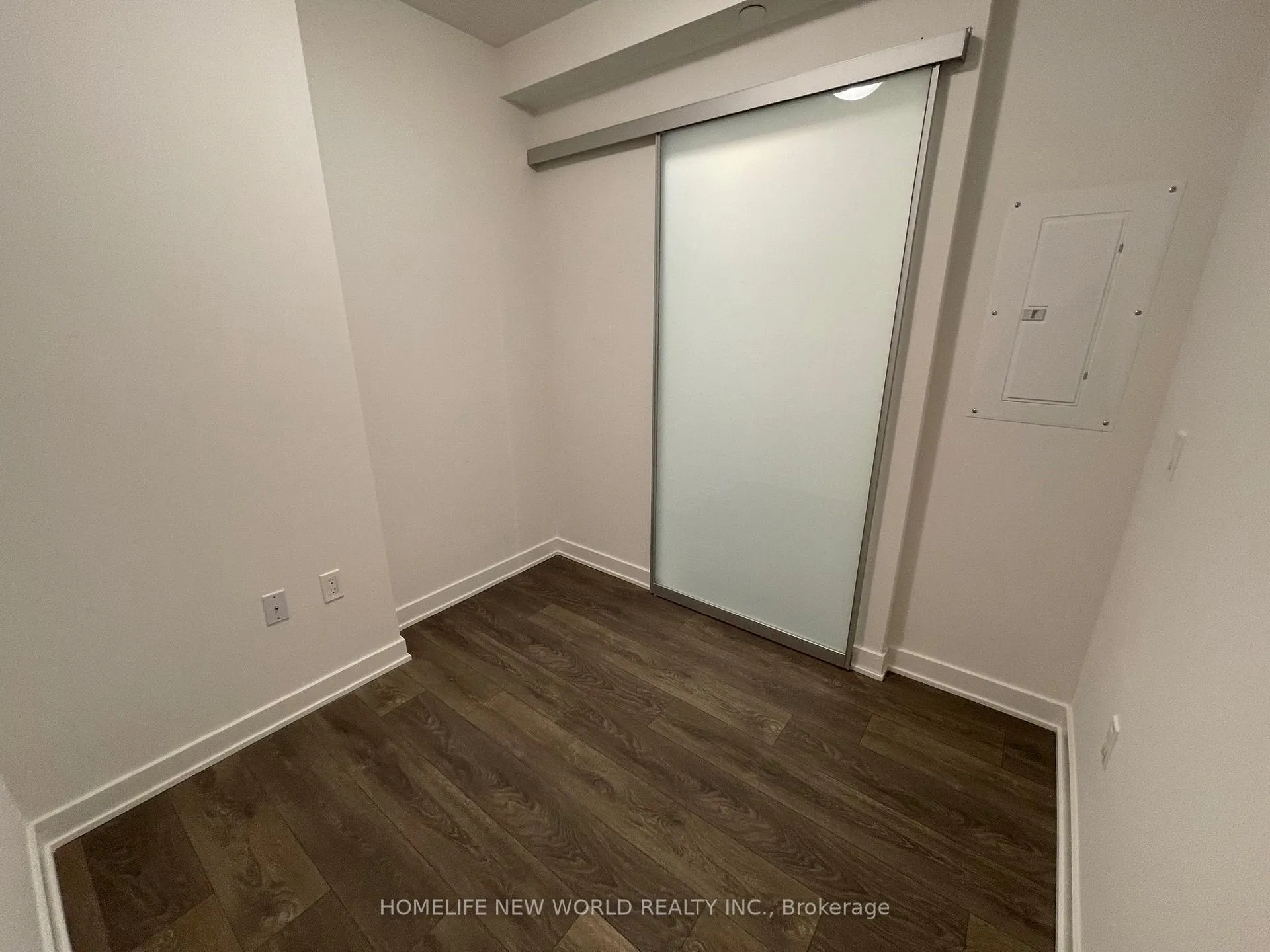 Photo 10 of Unit 709, 195 Redpath Avenue, Toronto, Mount Pleasant West — HOMEH