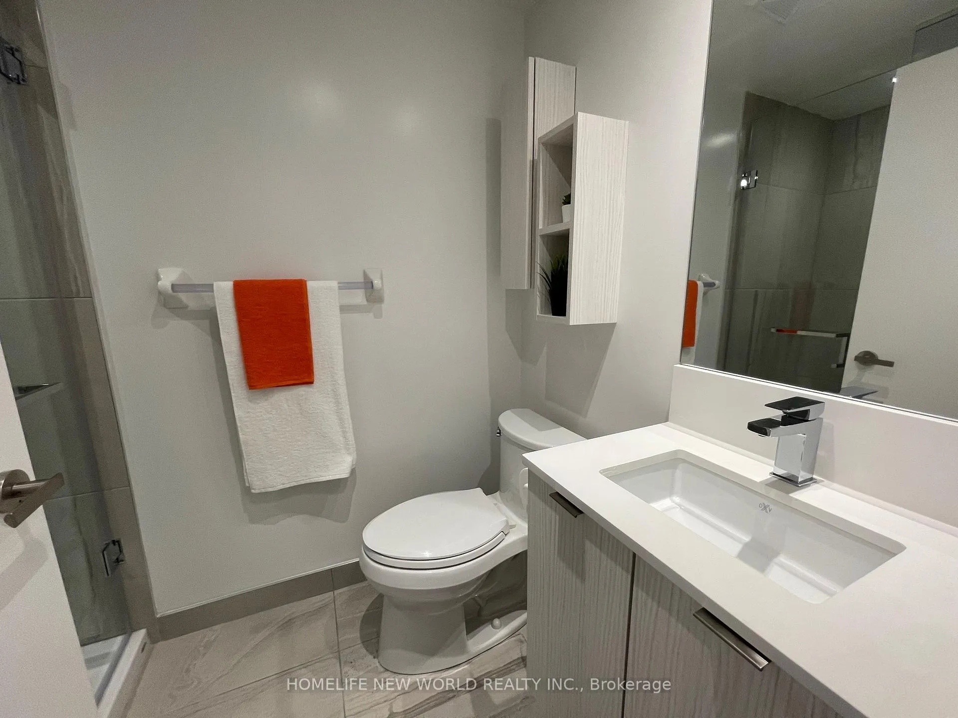 Photo 11 of Unit 709, 195 Redpath Avenue, Toronto, Mount Pleasant West — HOMEH