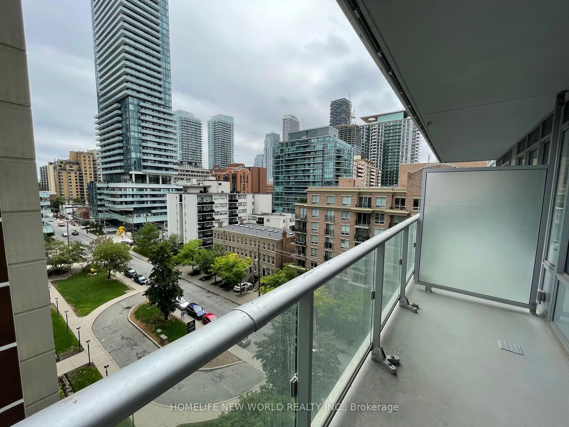 Photo 12 of Unit 709, 195 Redpath Avenue, Toronto, Mount Pleasant West — HOMEH