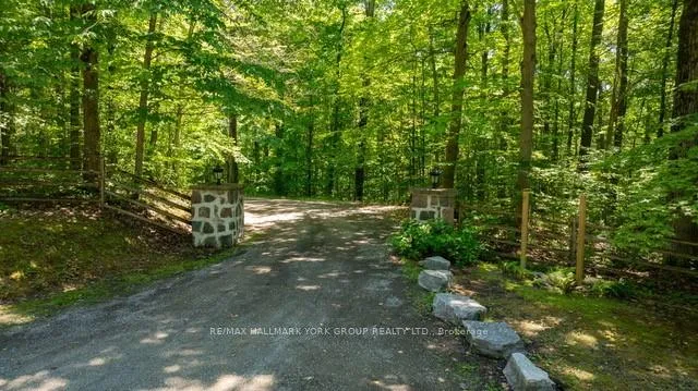 Photo 3 of 4235 17th Side Road, King, Rural King — HOMEH
