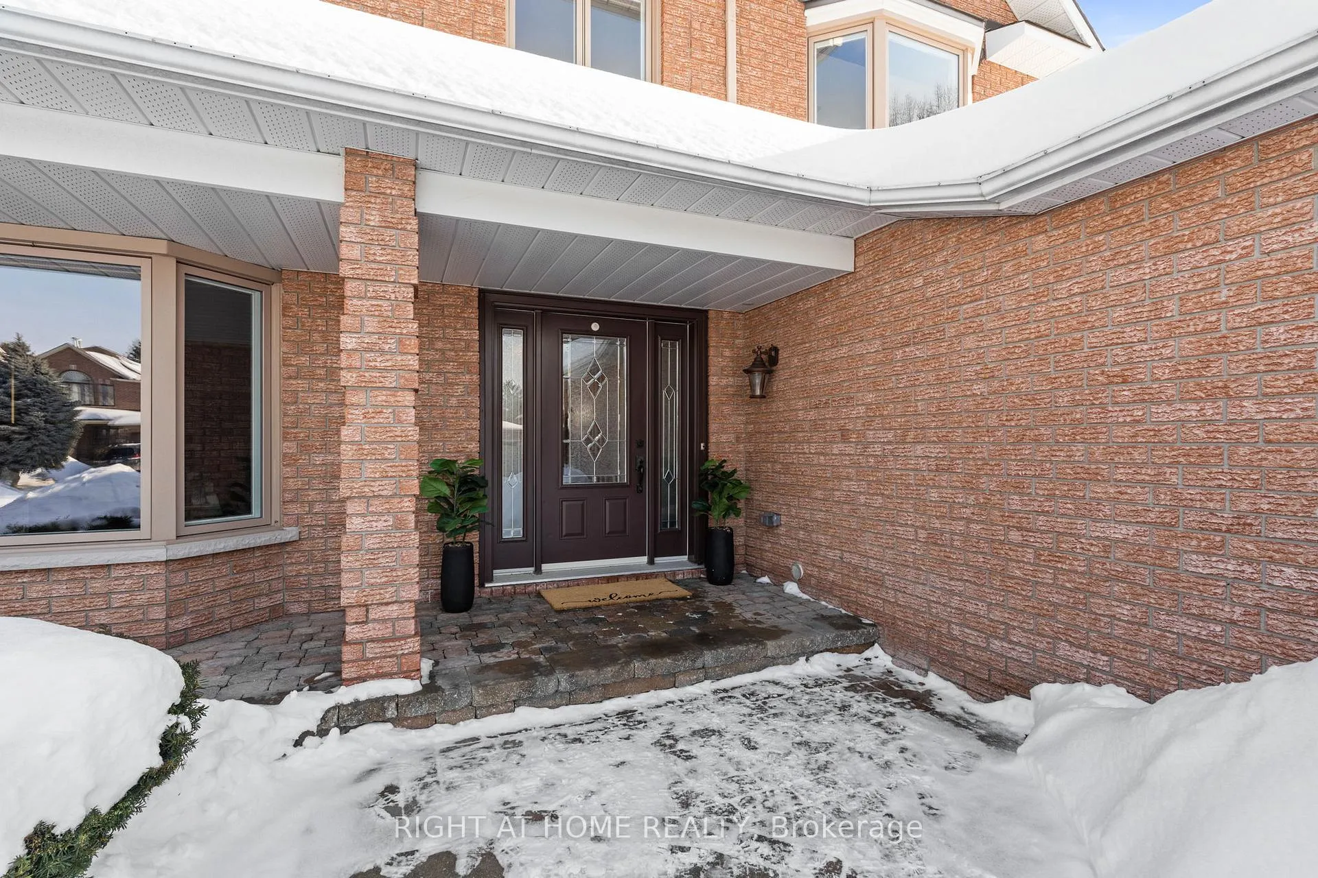 Photo 3 of 21 Slade Crescent, Ottawa, Kanata - Kanata Lakes/Heritage Hills — HOMEH