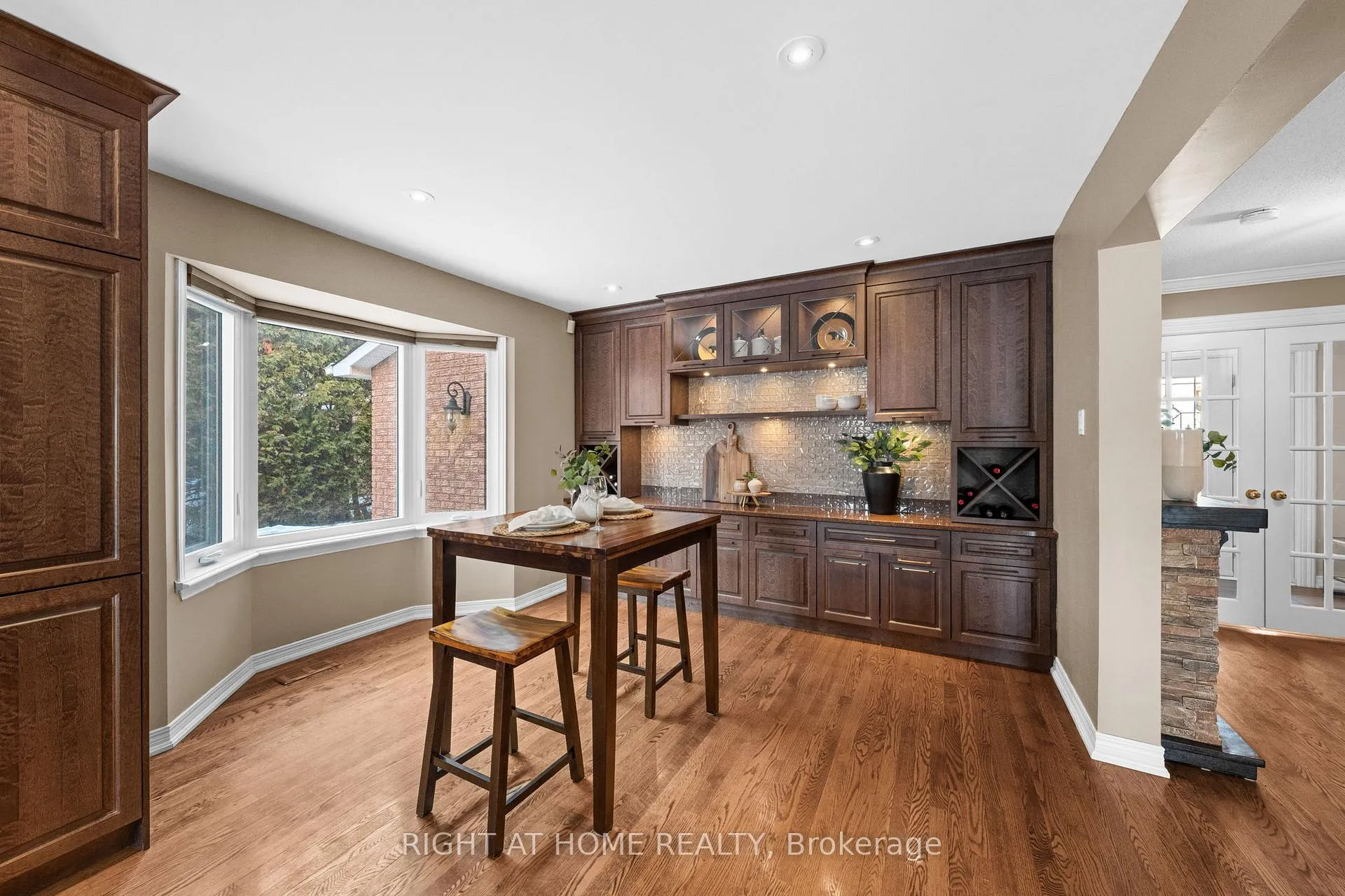 Photo 10 of 21 Slade Crescent, Ottawa, Kanata - Kanata Lakes/Heritage Hills — HOMEH
