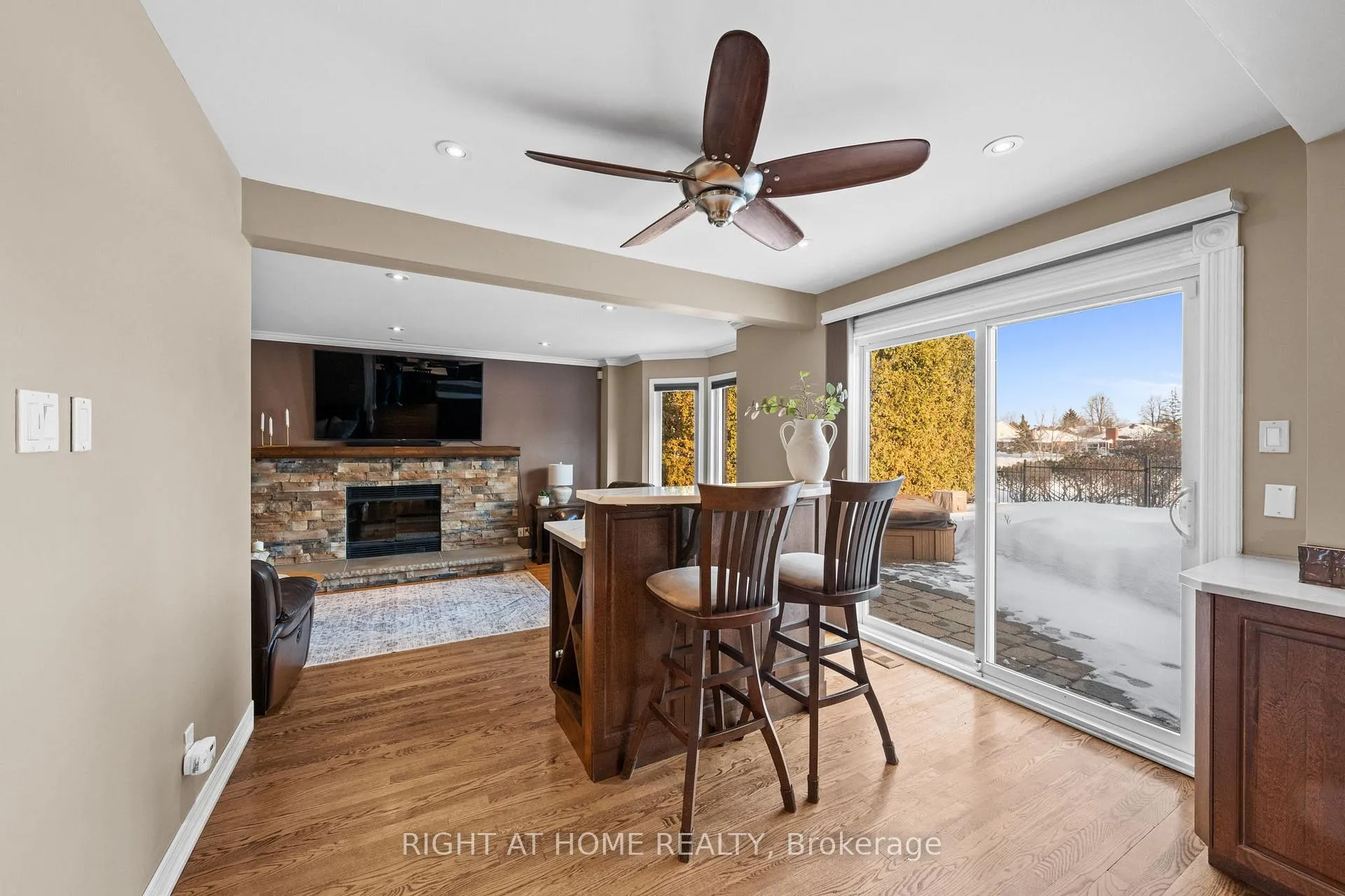 Photo 16 of 21 Slade Crescent, Ottawa, Kanata - Kanata Lakes/Heritage Hills — HOMEH