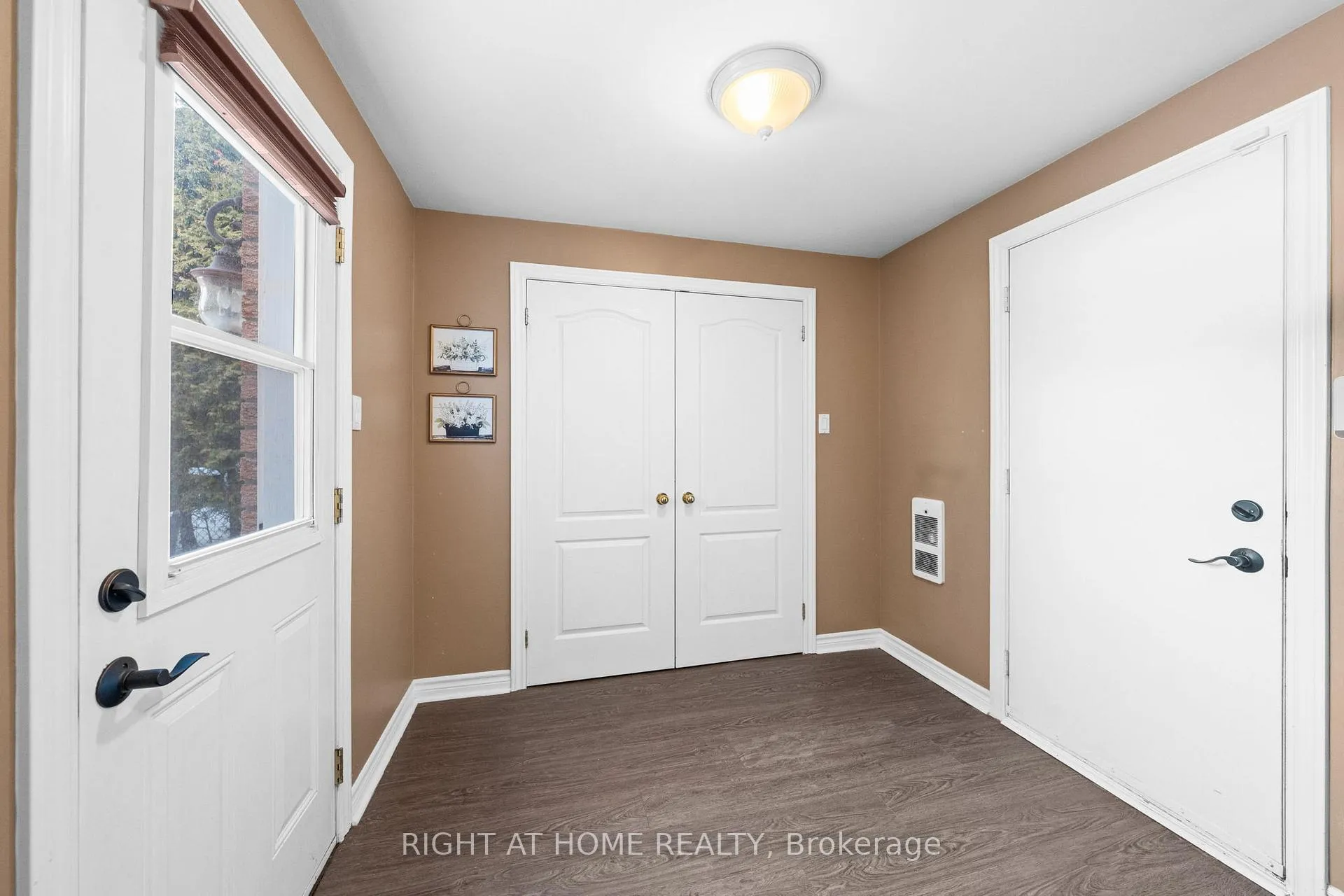 Photo 19 of 21 Slade Crescent, Ottawa, Kanata - Kanata Lakes/Heritage Hills — HOMEH