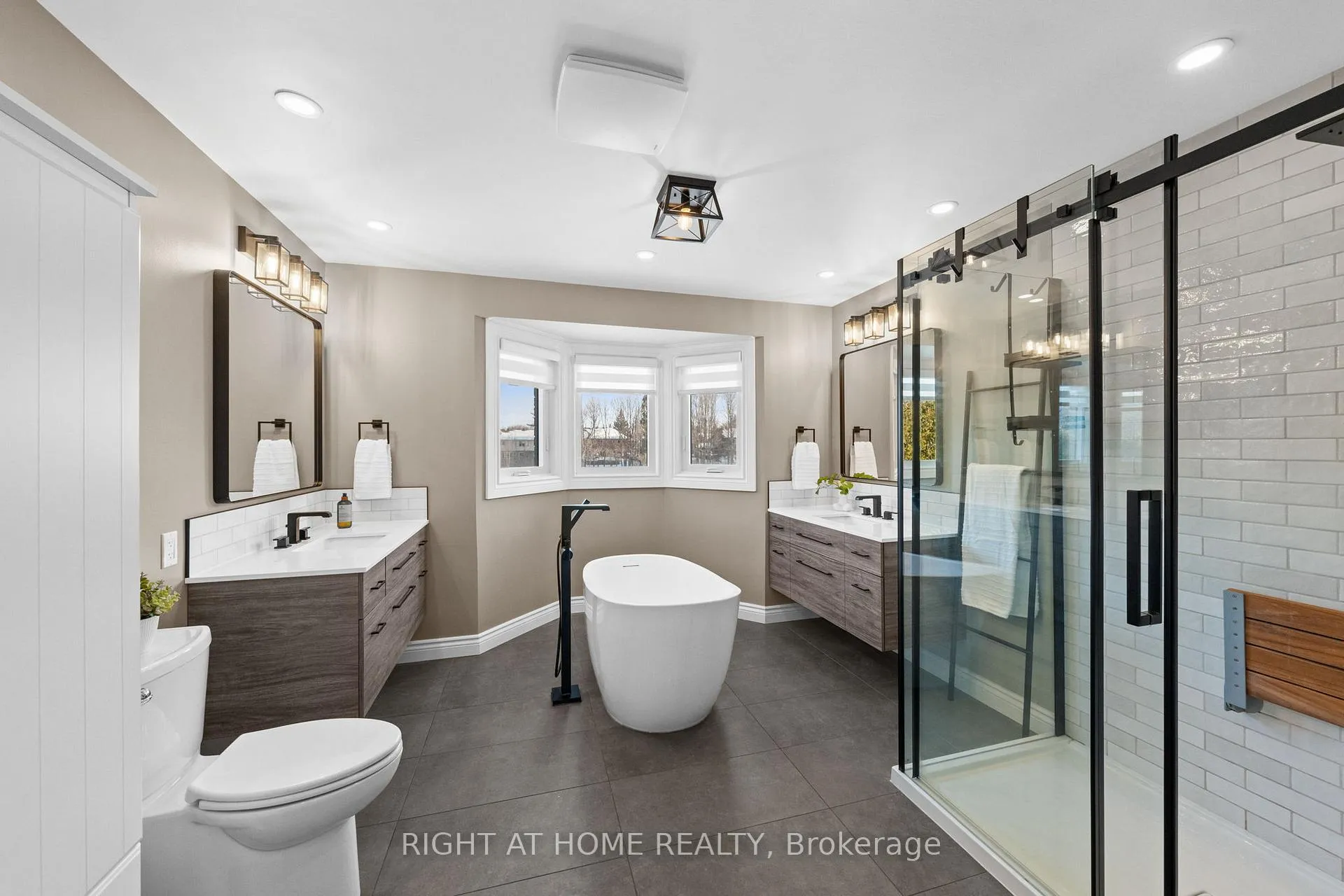Photo 27 of 21 Slade Crescent, Ottawa, Kanata - Kanata Lakes/Heritage Hills — HOMEH