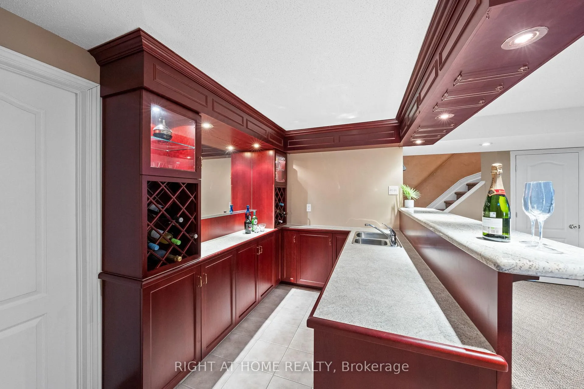 Photo 38 of 21 Slade Crescent, Ottawa, Kanata - Kanata Lakes/Heritage Hills — HOMEH