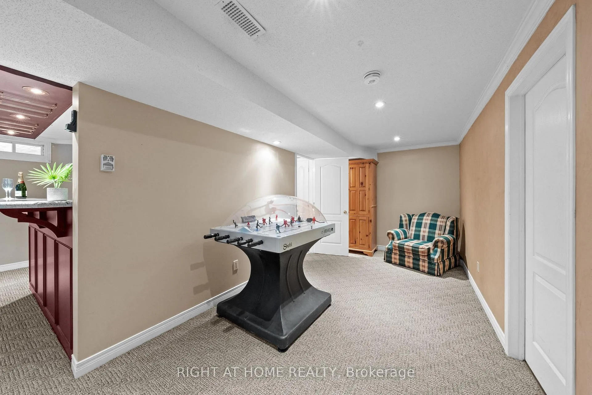 Photo 39 of 21 Slade Crescent, Ottawa, Kanata - Kanata Lakes/Heritage Hills — HOMEH
