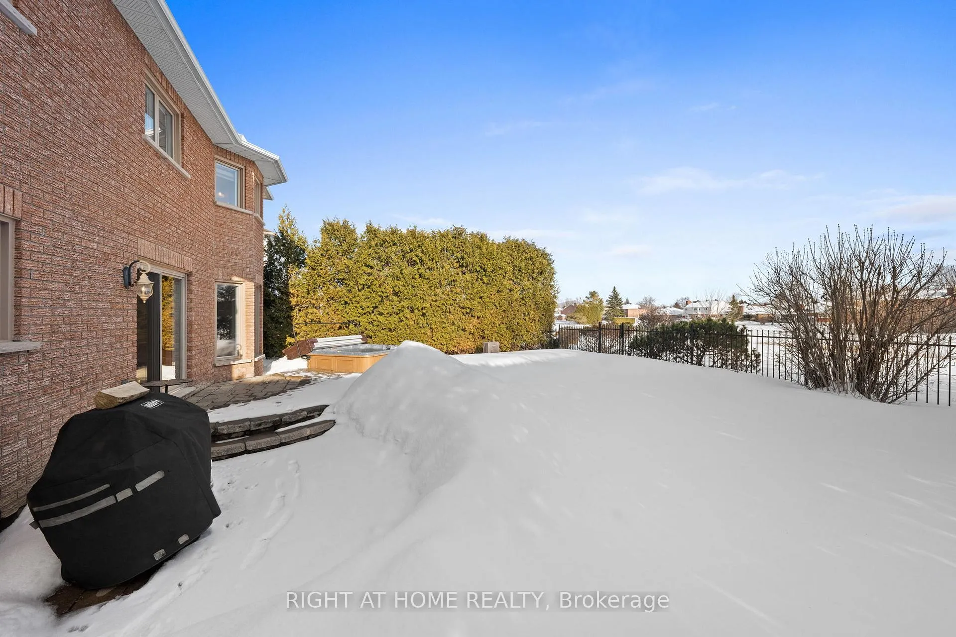 Photo 42 of 21 Slade Crescent, Ottawa, Kanata - Kanata Lakes/Heritage Hills — HOMEH