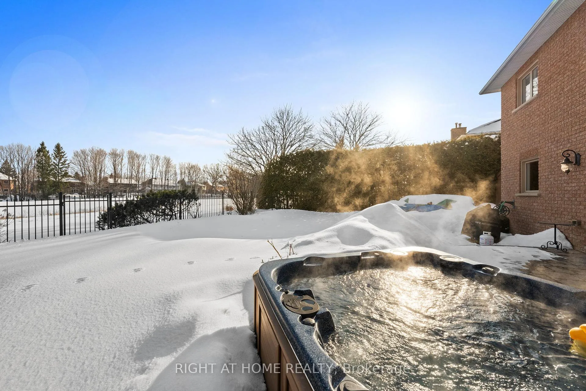 Photo 45 of 21 Slade Crescent, Ottawa, Kanata - Kanata Lakes/Heritage Hills — HOMEH