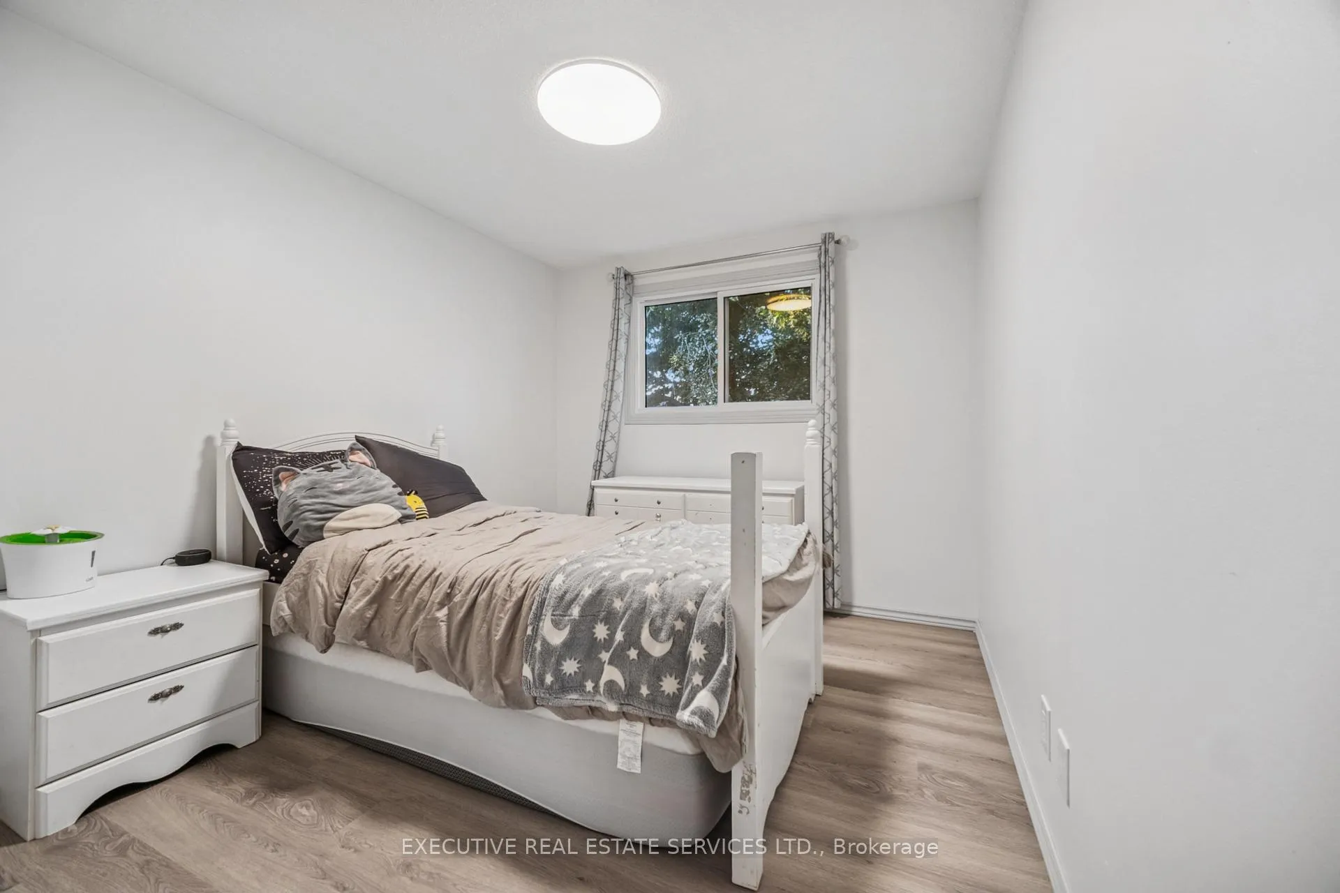 Photo 14 of Unit 22, 100 Bluevale Street N, Waterloo — HOMEH