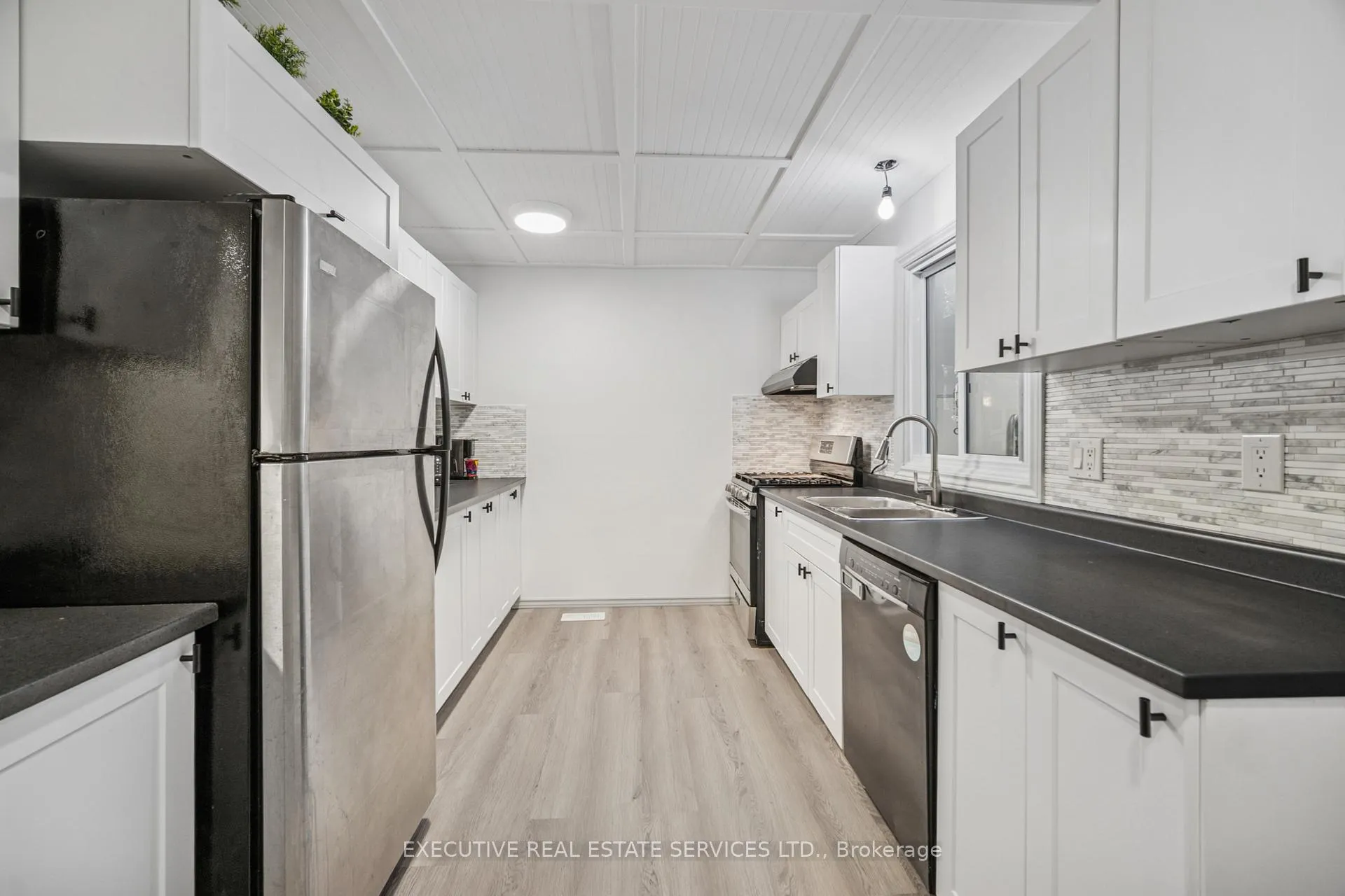 Photo 16 of Unit 22, 100 Bluevale Street N, Waterloo — HOMEH