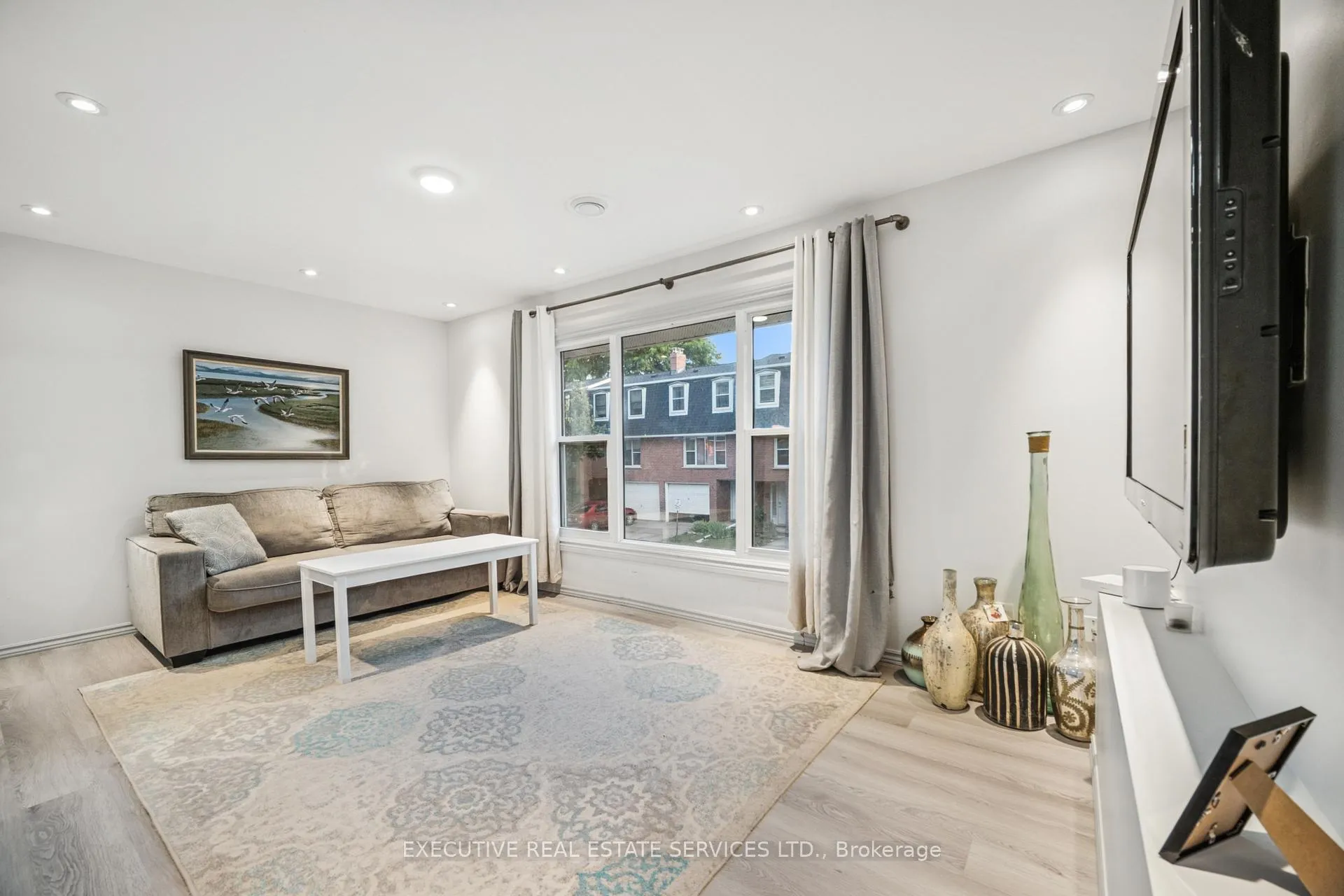 Photo 22 of Unit 22, 100 Bluevale Street N, Waterloo — HOMEH