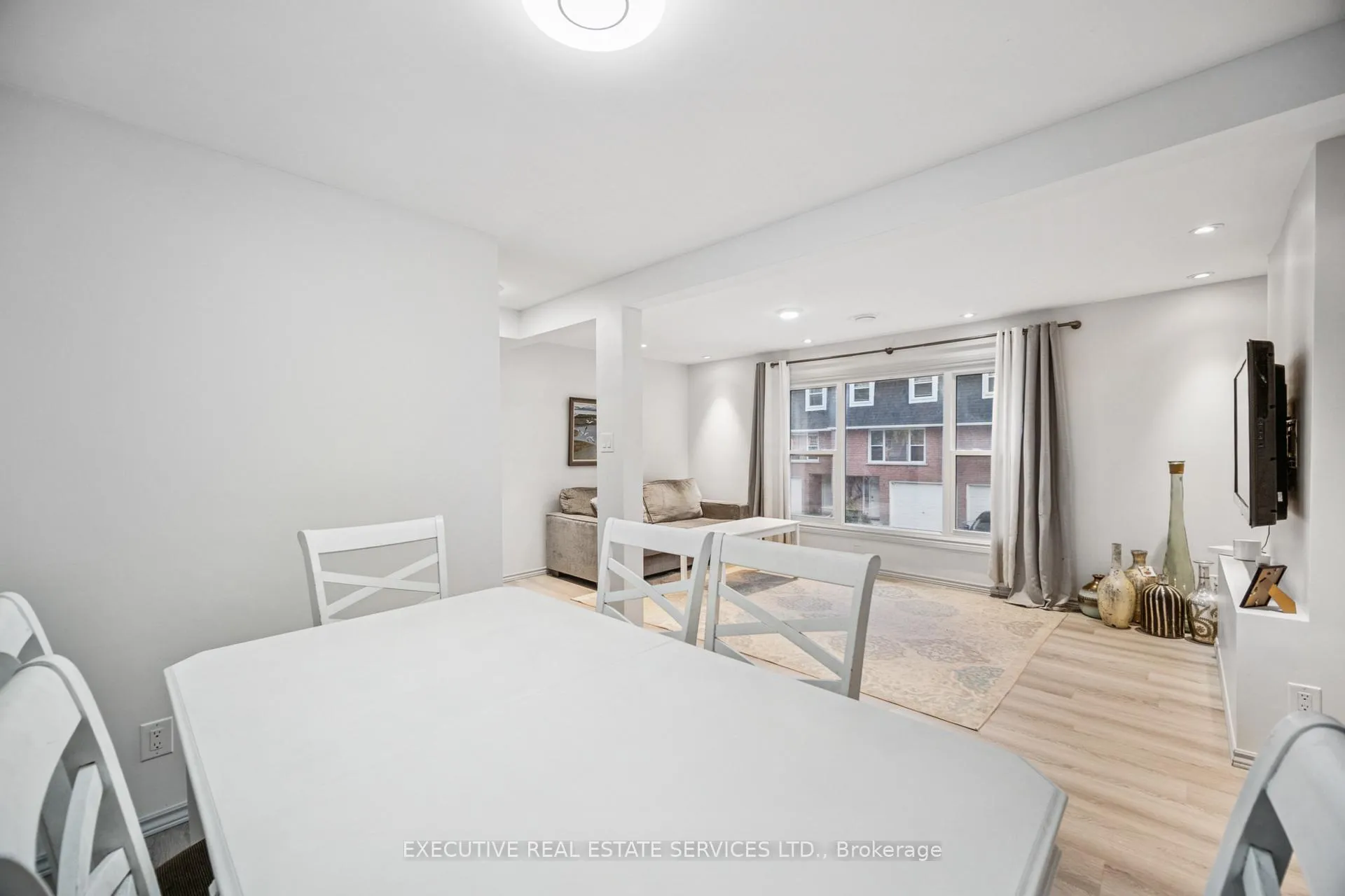 Photo 25 of Unit 22, 100 Bluevale Street N, Waterloo — HOMEH