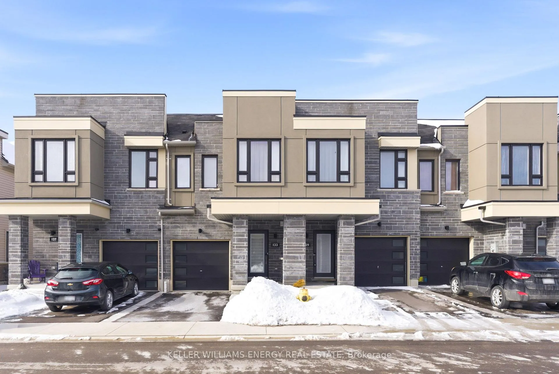 Photo 1 of 133 Sailors Landing, Clarington, Bowmanville — HOMEH