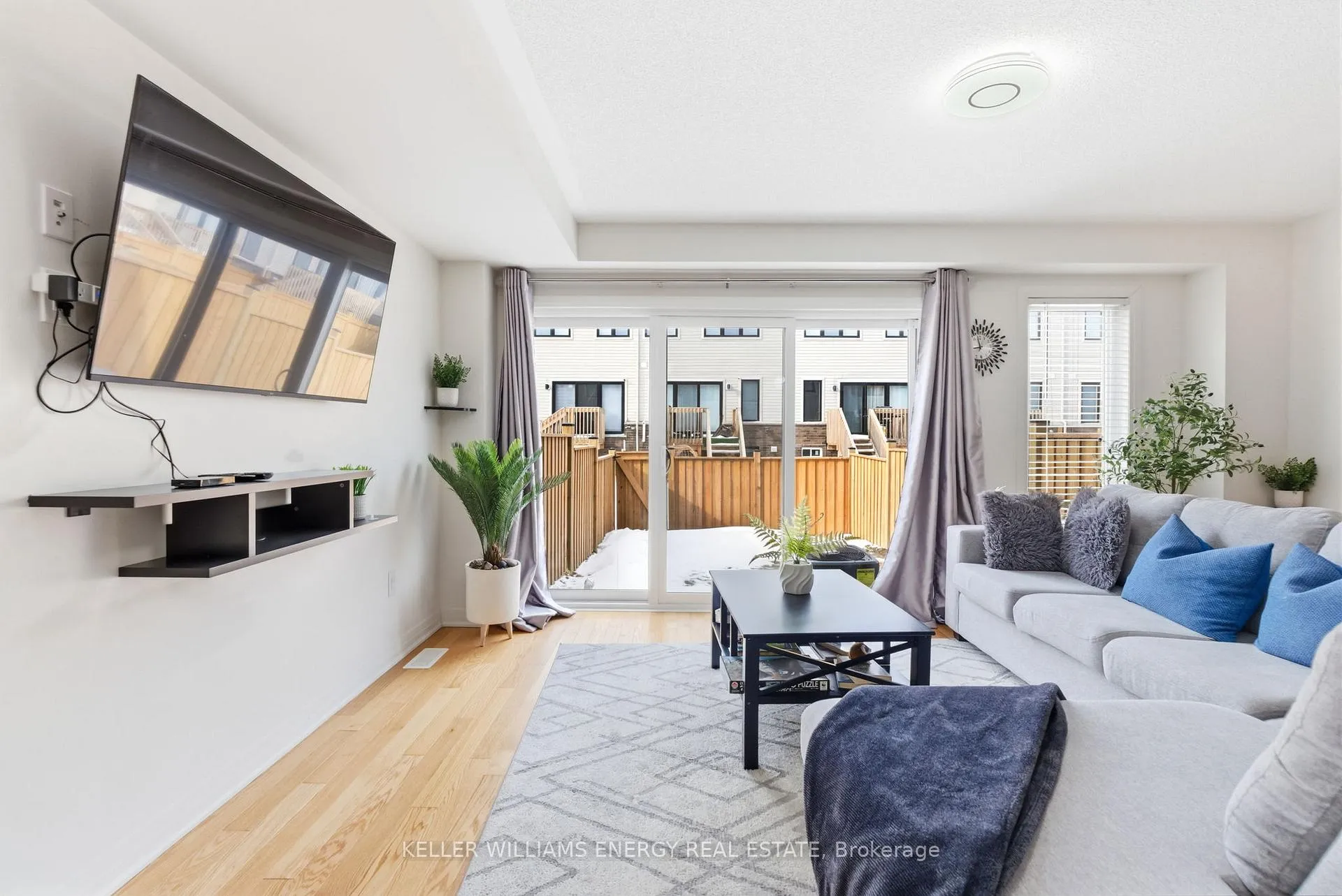 Photo 9 of 133 Sailors Landing, Clarington, Bowmanville — HOMEH
